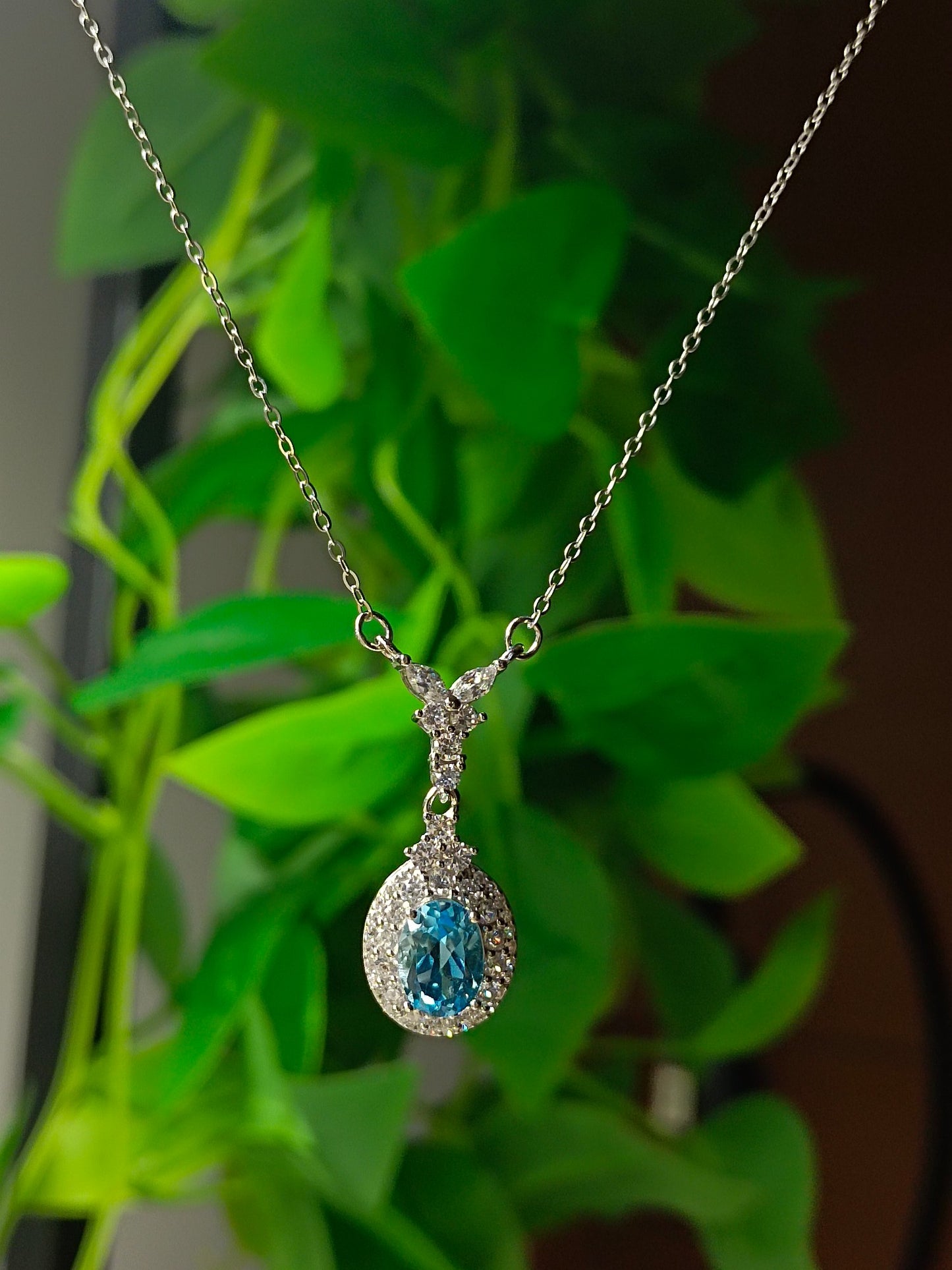 Exquisite Natural Swiss Blue Topaz Bracelet - Elegant Jewelry