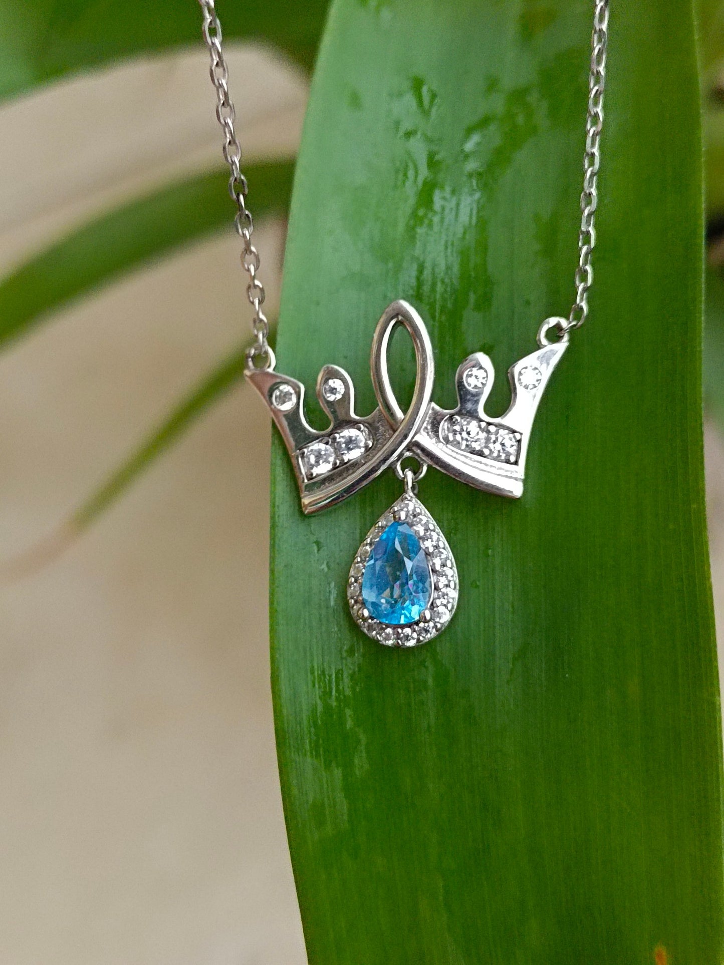 Natuurlijke Topaas Kroonketting - Een symbool van geluk in sieraden