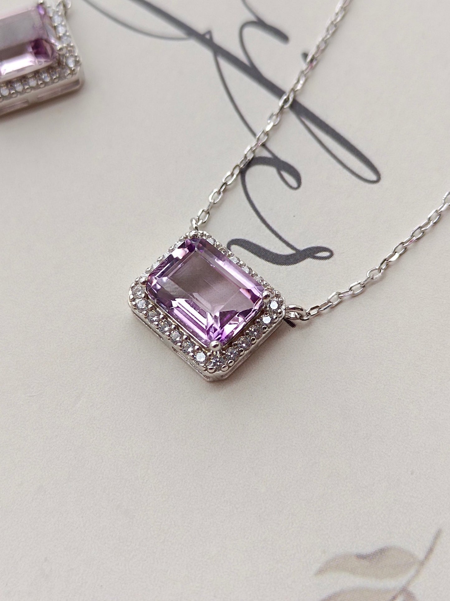 Collana con ametista lavanda naturale - Gioielli eleganti e minimalisti