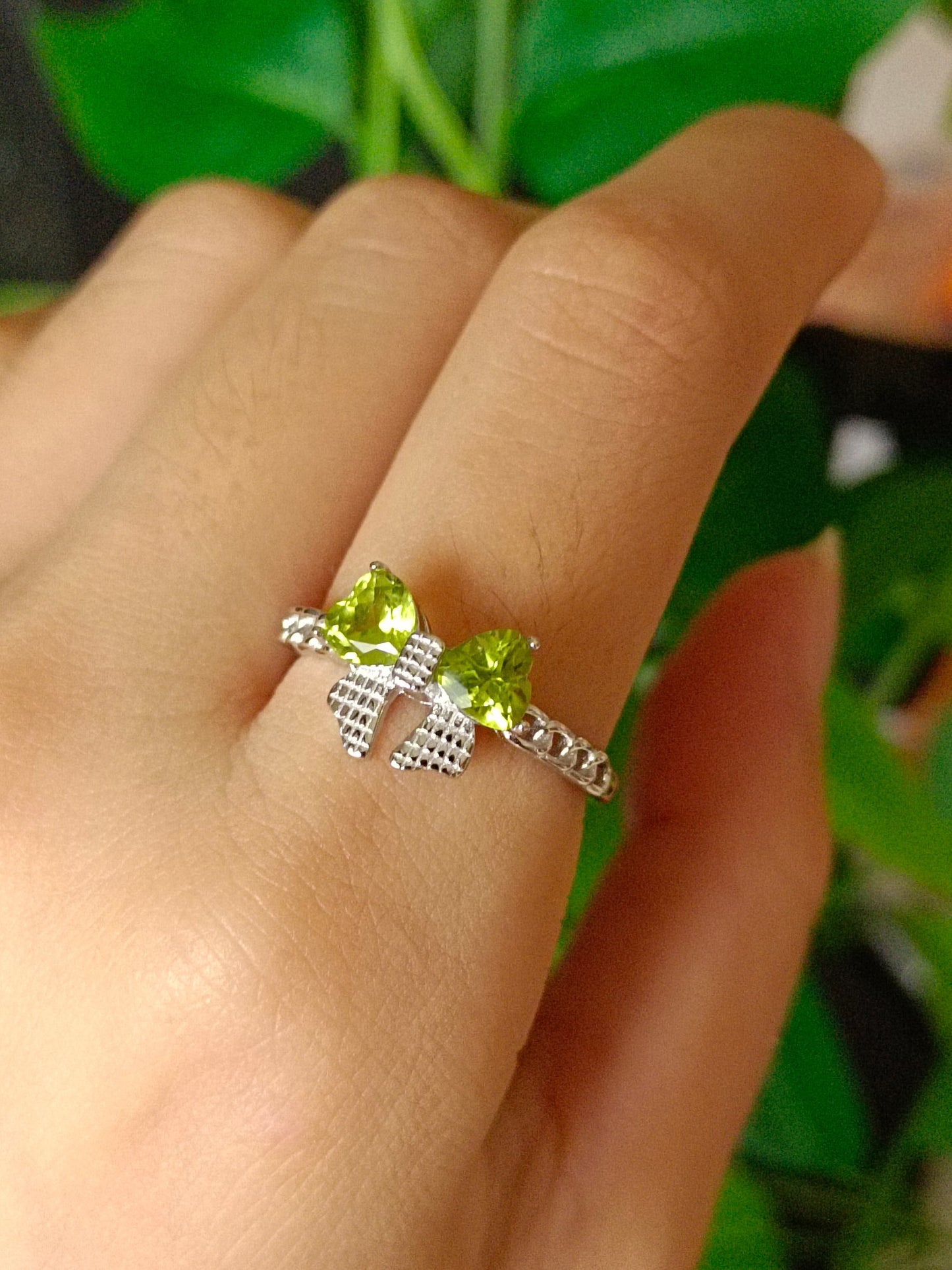 Inel natural Peridot Heart Bowknot - Bijuterii pentru vitalitate vibrantă