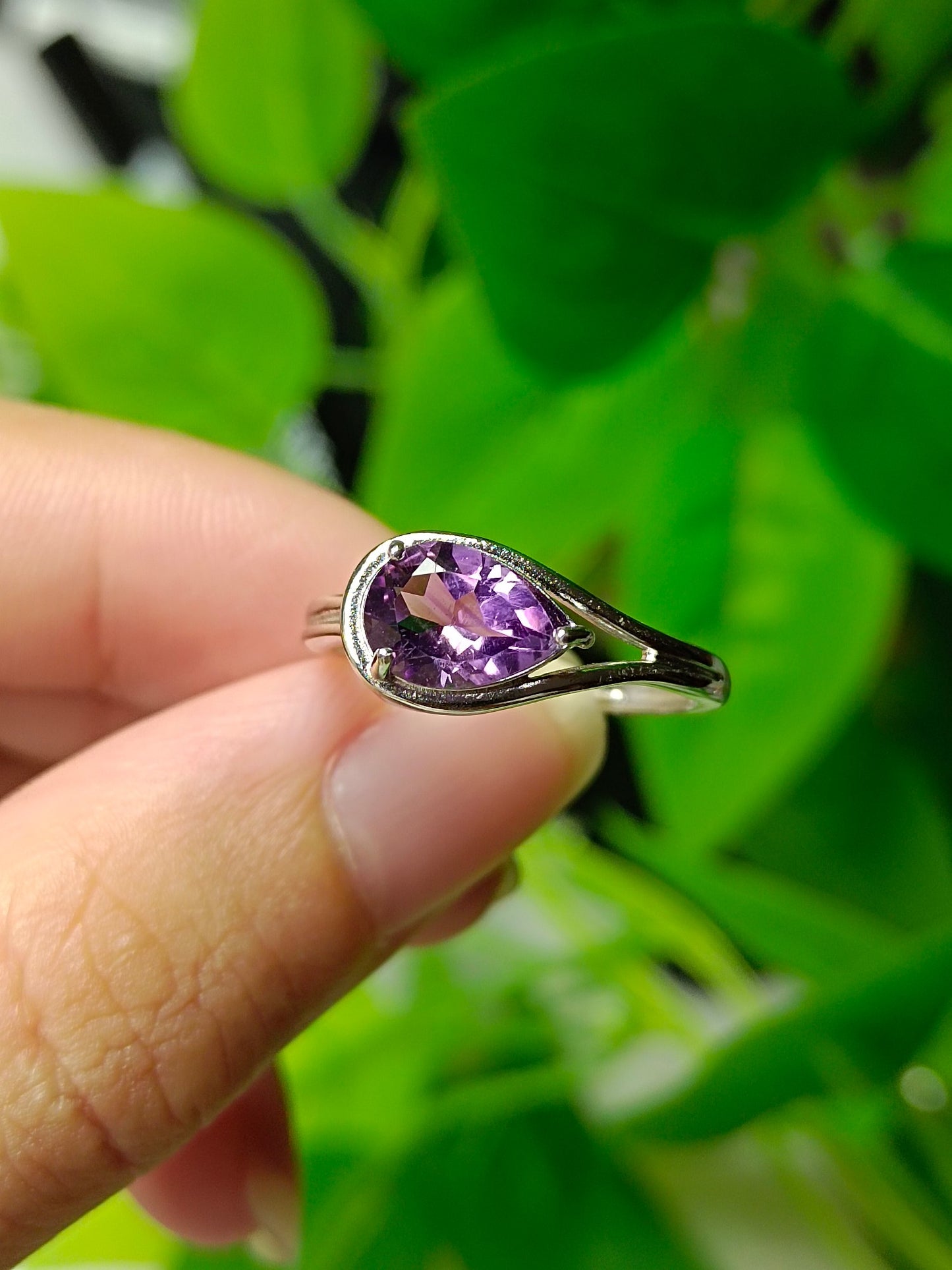 Prachtige natuurlijke amethist druppelring - een must-have voor sieraden