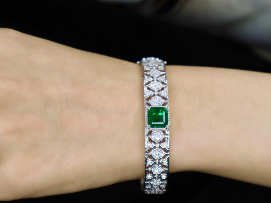 Luxuriöses Smaragd-Armband mit schwerer Handwerkskunst – 4,17 ct