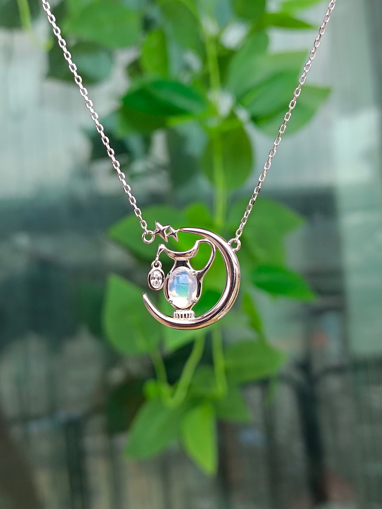 Naturlig opal "Treasure Bottle" anheng halskjede - utsøkte smykker