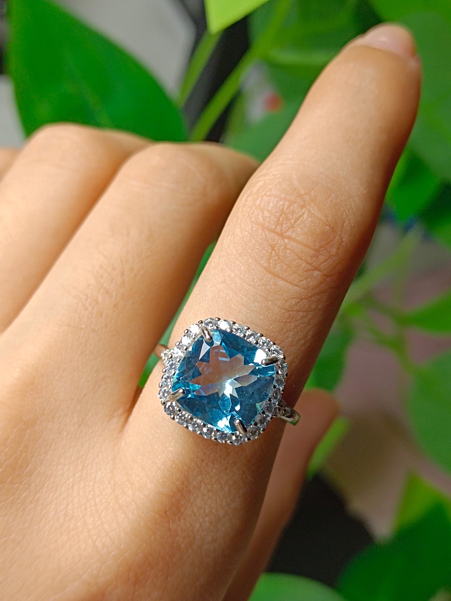 Exquisite Natural Topaz Ring - Pure Elegance in Jewelry