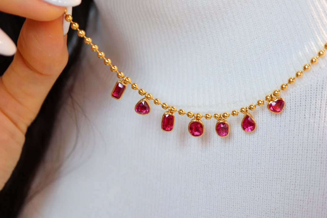 {Collana con cielo stellato dal design lussuoso e leggero - Gioielleria raffinata}