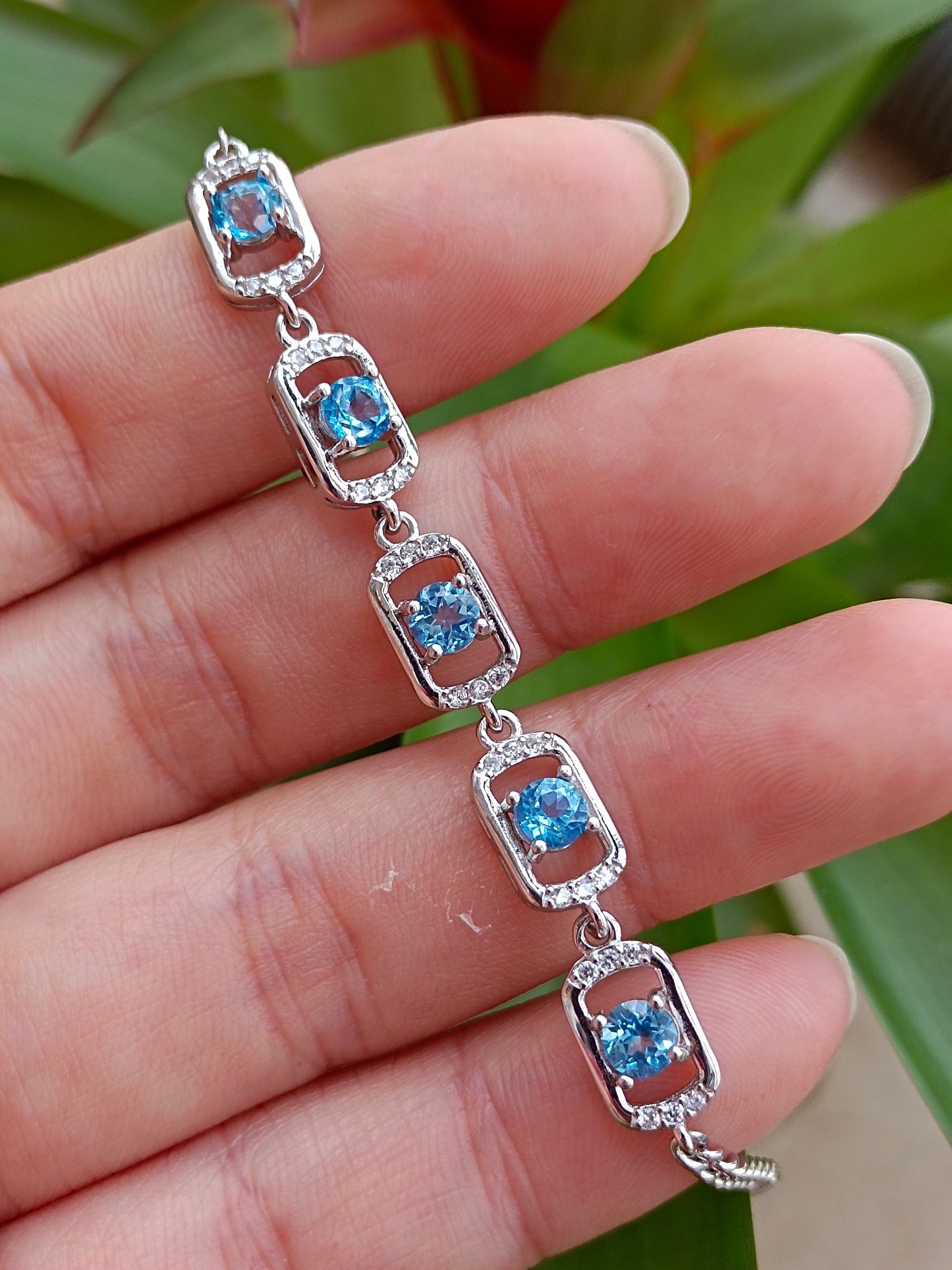 Bracelet exquis en topaze bleue naturelle suisse – Bijoux élégants