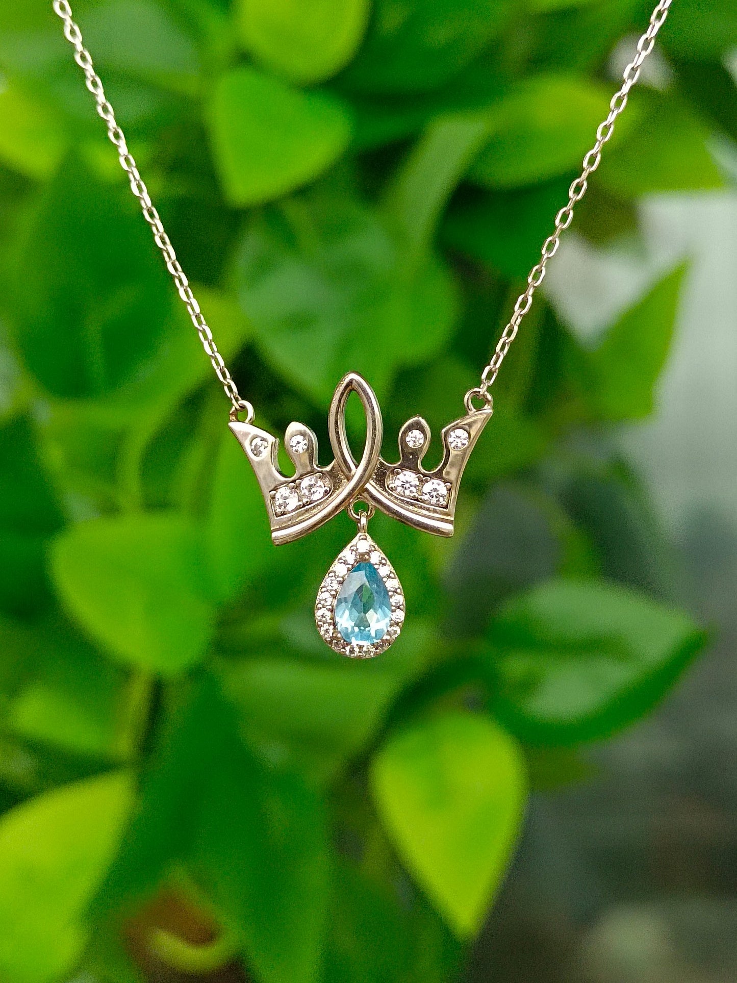 Natuurlijke Topaas Kroonketting - Een symbool van geluk in sieraden