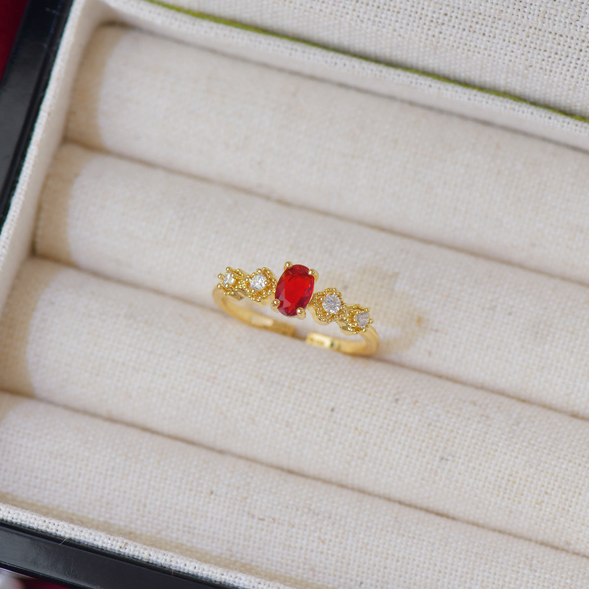 Horse-eye Olive Green Zircon Heavy Industry Stylish Open Ring Women's Red