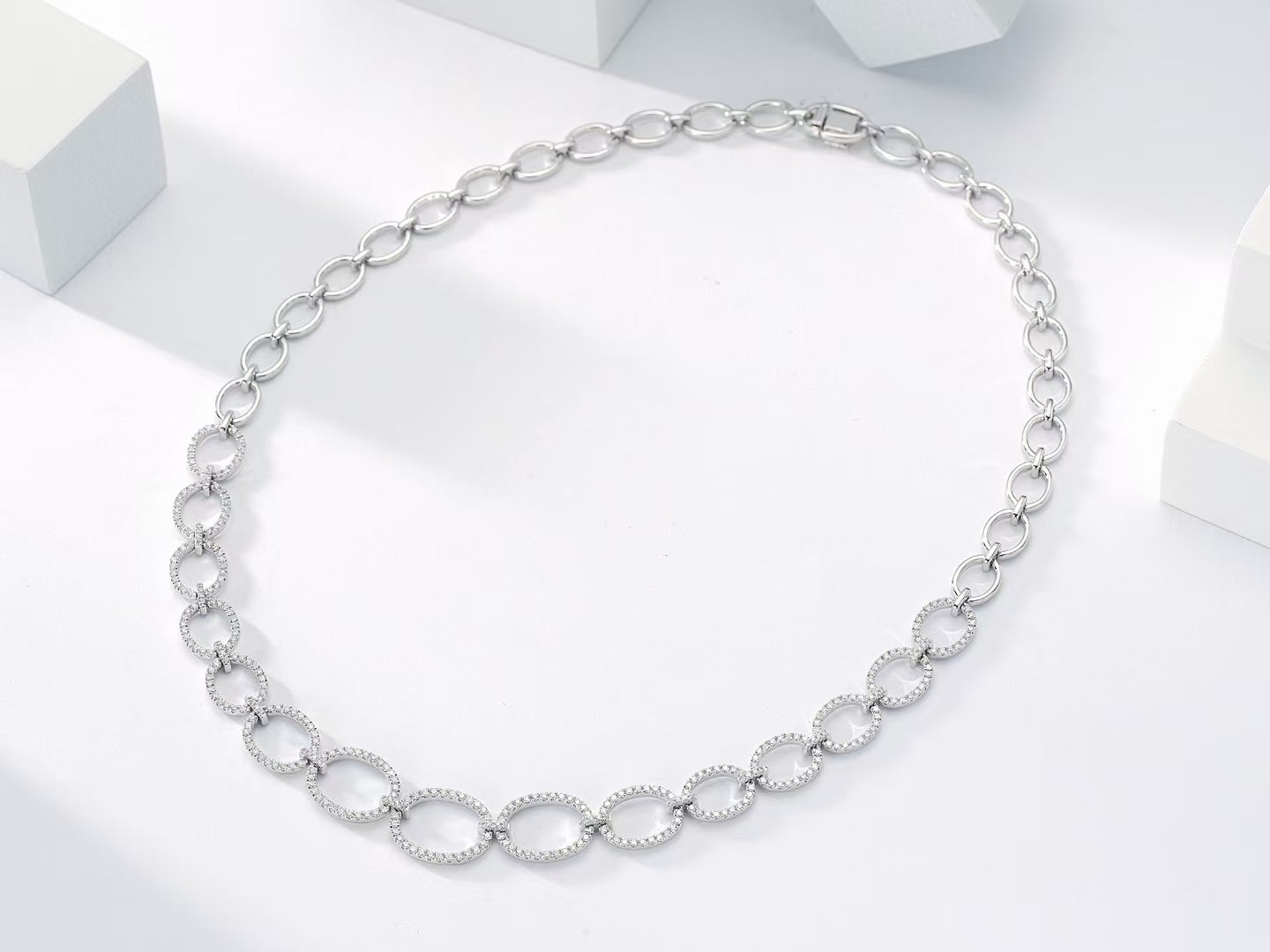 Diamond Interlocking Chain Necklace - Luxurious Jewelry Piece - White Diamond Necklace