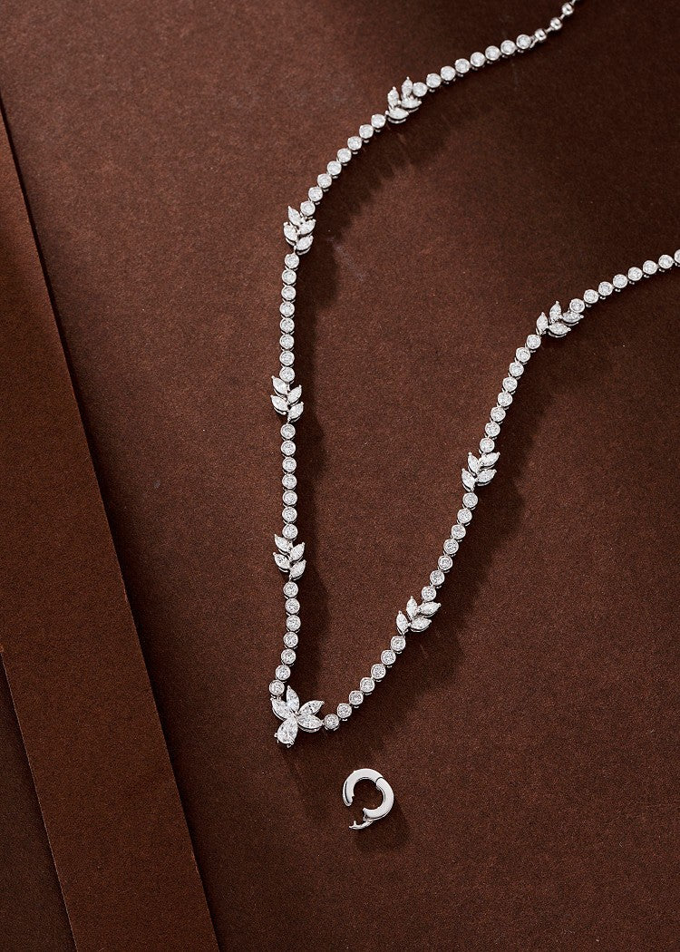 Diamond Leaf Marquise Round Pendant Necklace - Exclusive Jewelry - Universal Chain