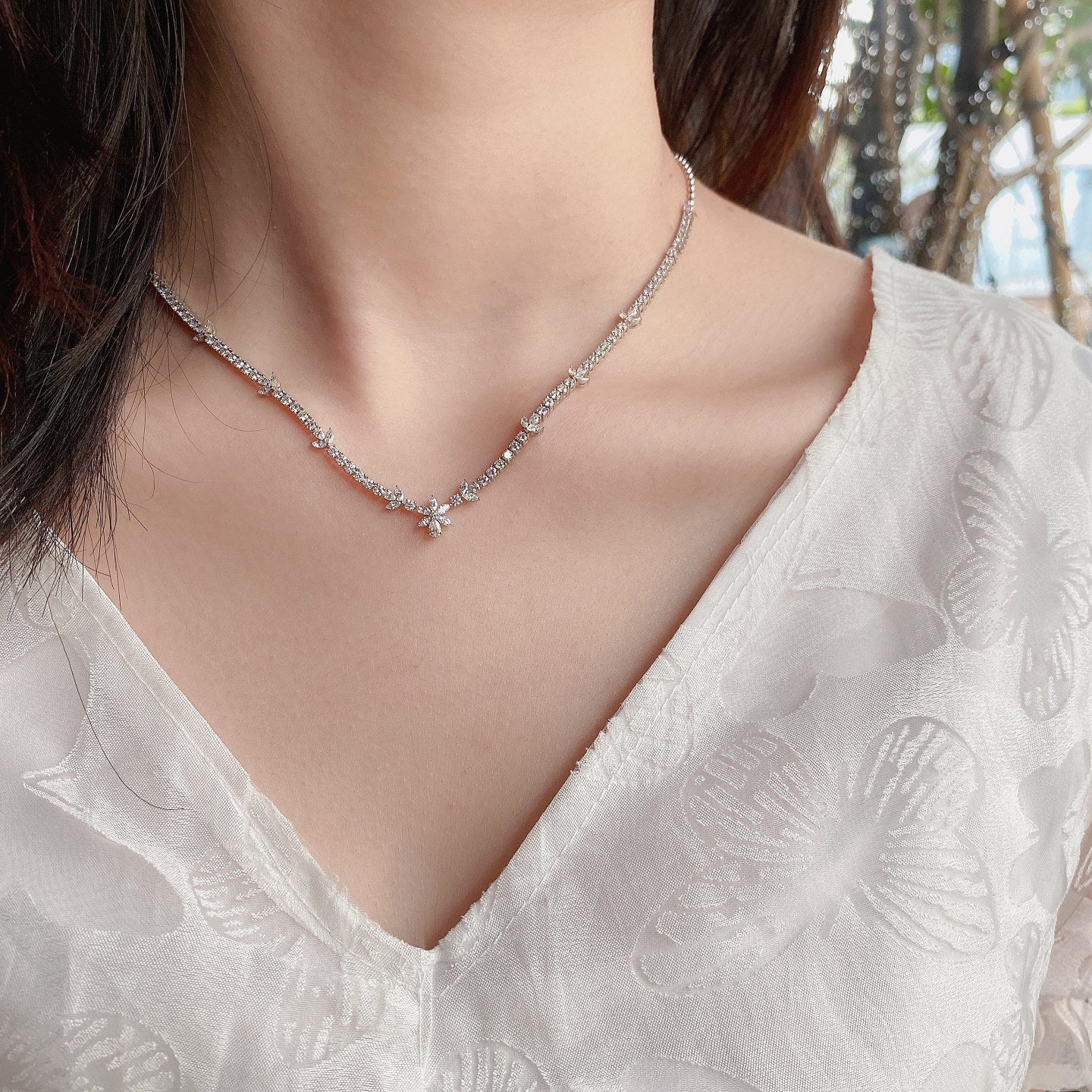 Diamond Leaf Marquise Round Pendant Necklace - Exclusive Jewelry - Universal Chain