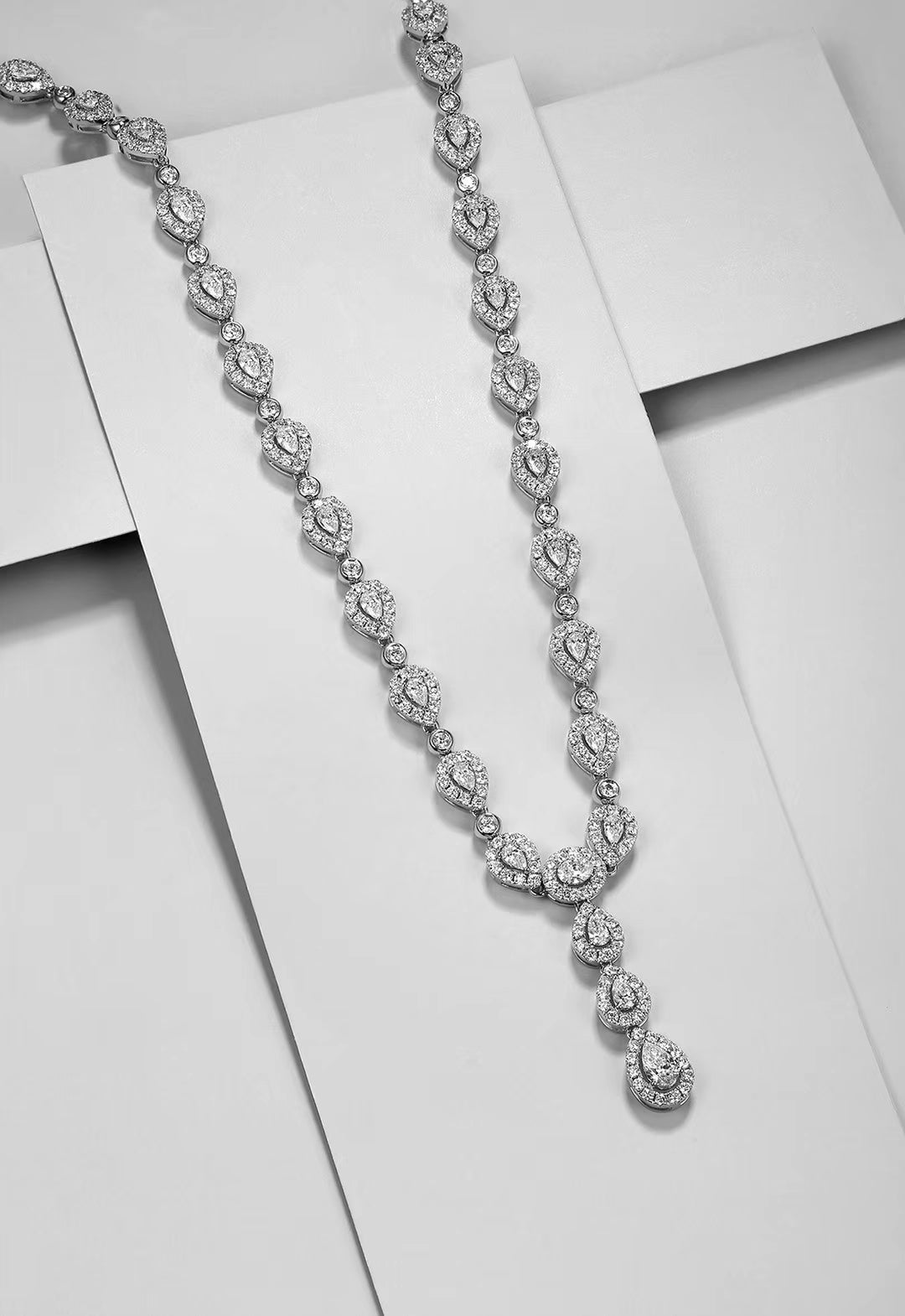 Diamond Water Drop Pendant Necklace - Exquisite Jewelry Piece - White Diamond Necklace