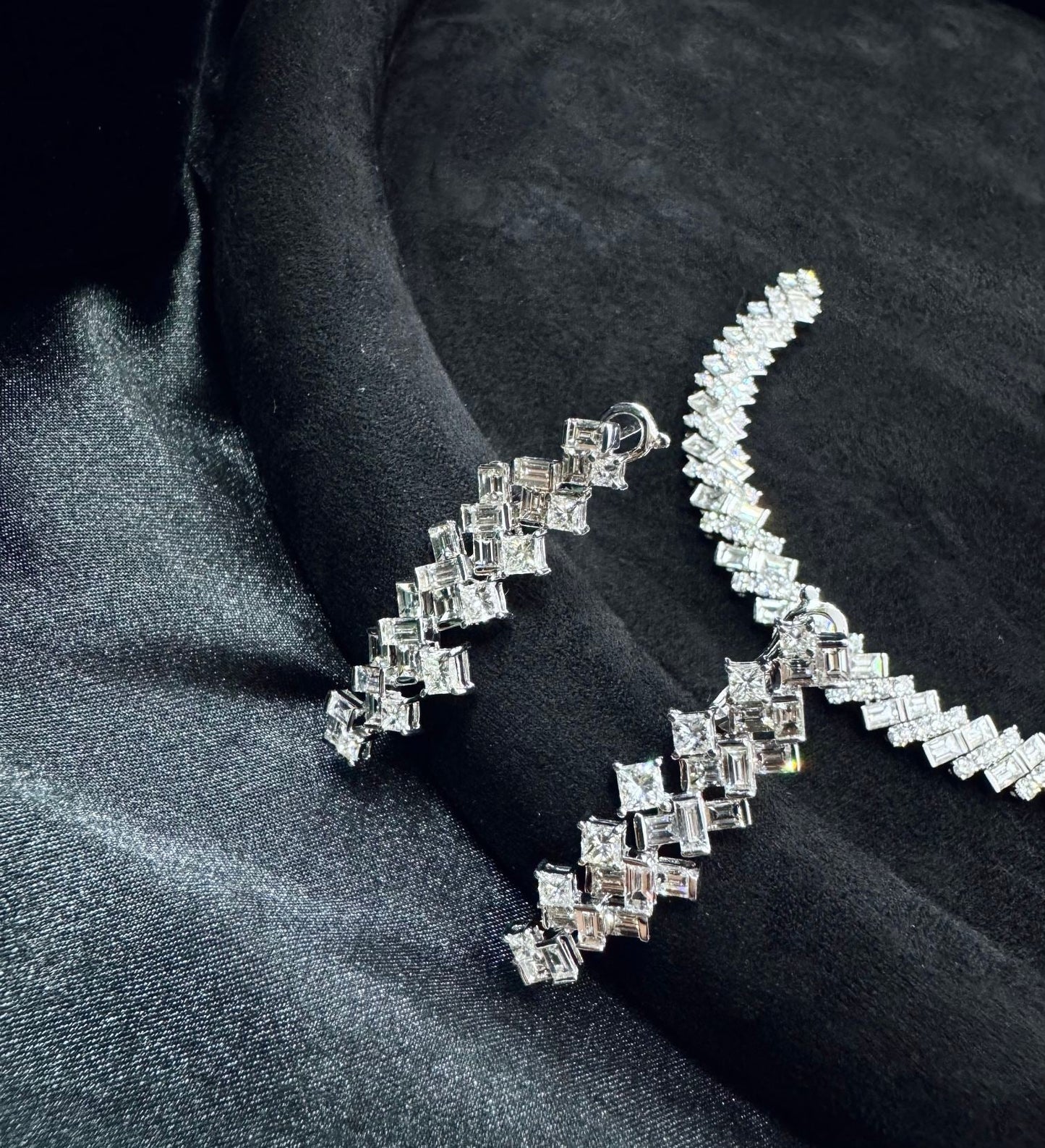 Discover Unique & Trendy Jewelry Pieces for Every Occasion - White Diamond Set System