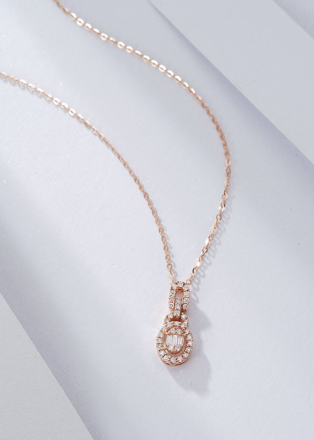 Elegant Ellipse Double-Clasp Pendant Jewelry - White Diamond Pendant