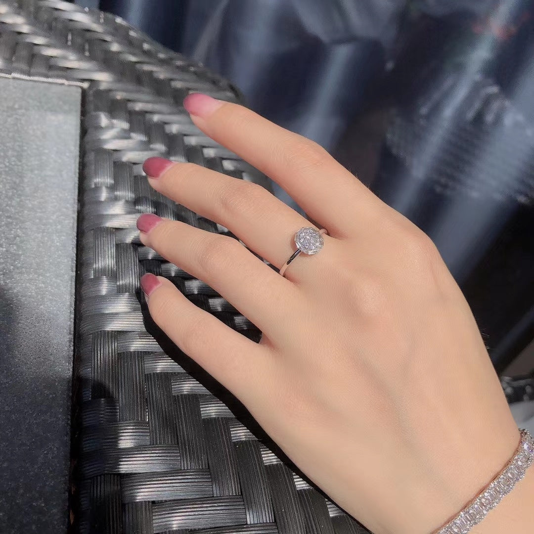 Elegant Oval-Shaped Diamond T Ring - Premium Jewelry Collection - White Diamond Ring