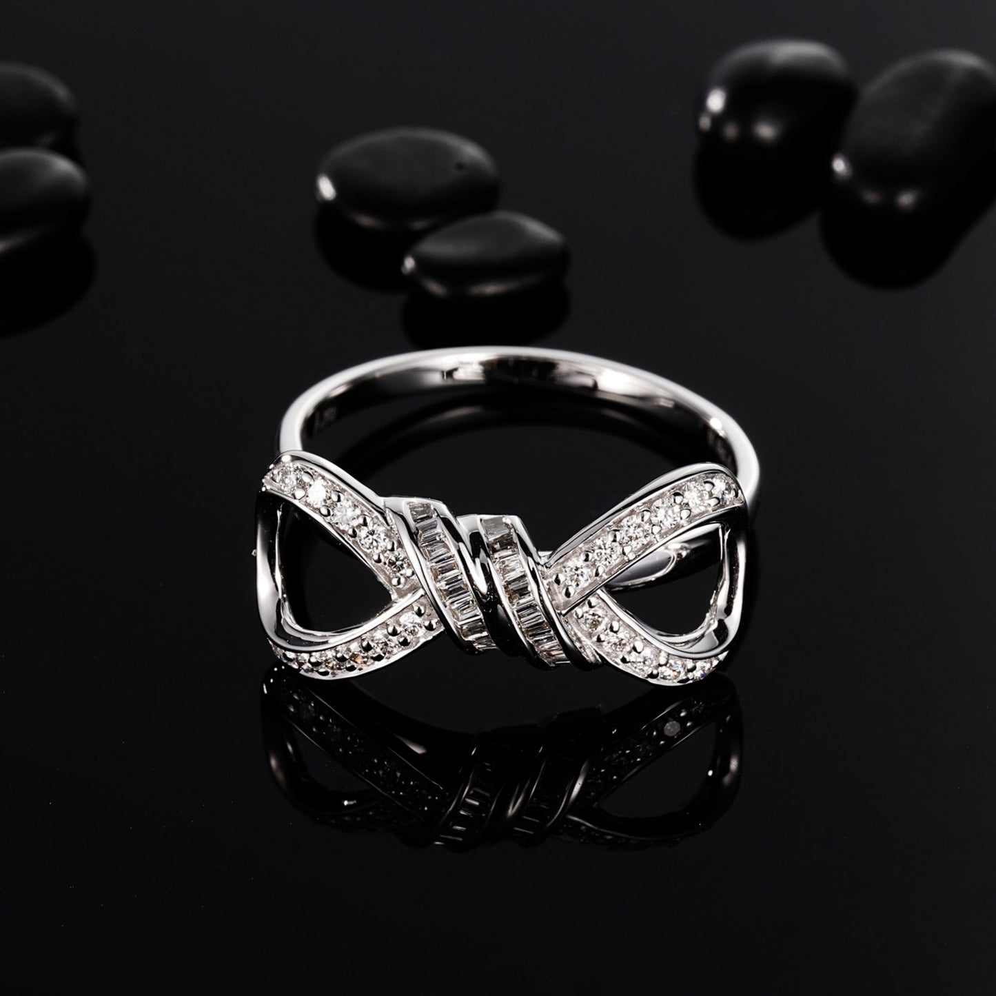 Elegant Round Cut Diamond Ring with 8-Word Design - Premium Jewelry - White Diamond Ring