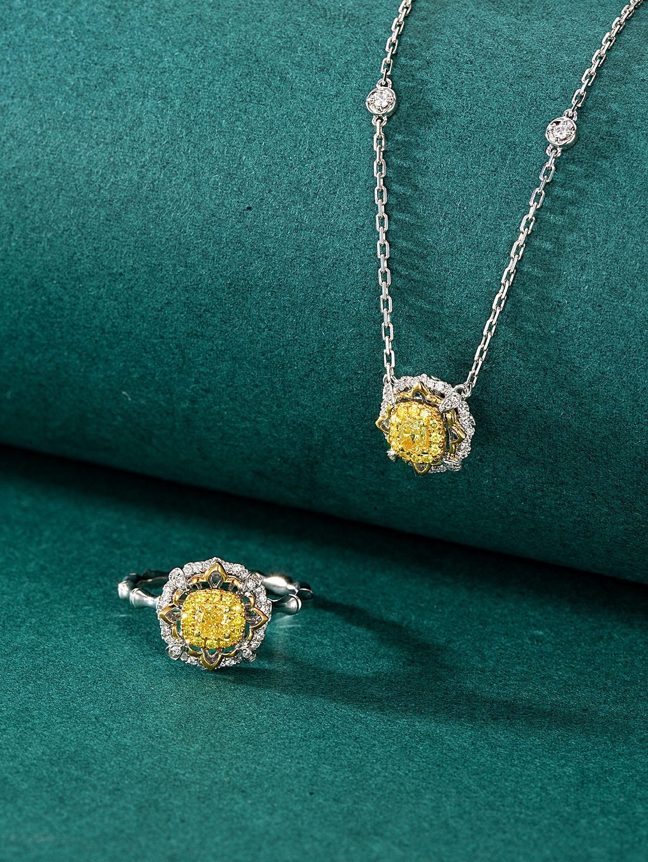 Elegant Yellow Diamond Round Flower Bamboo Ring - Fine Jewelry - Yellow Diamond Ring