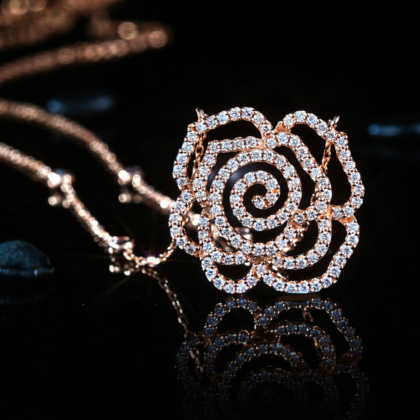 Exquisite Hollowed-out Rose Pendant Jewelry - White Diamond Set System