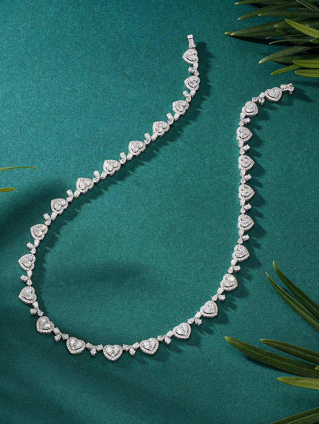 Luxurious Three-Petal Heart Pendant Necklace - Fine Jewelry Collection - White Diamond Necklace