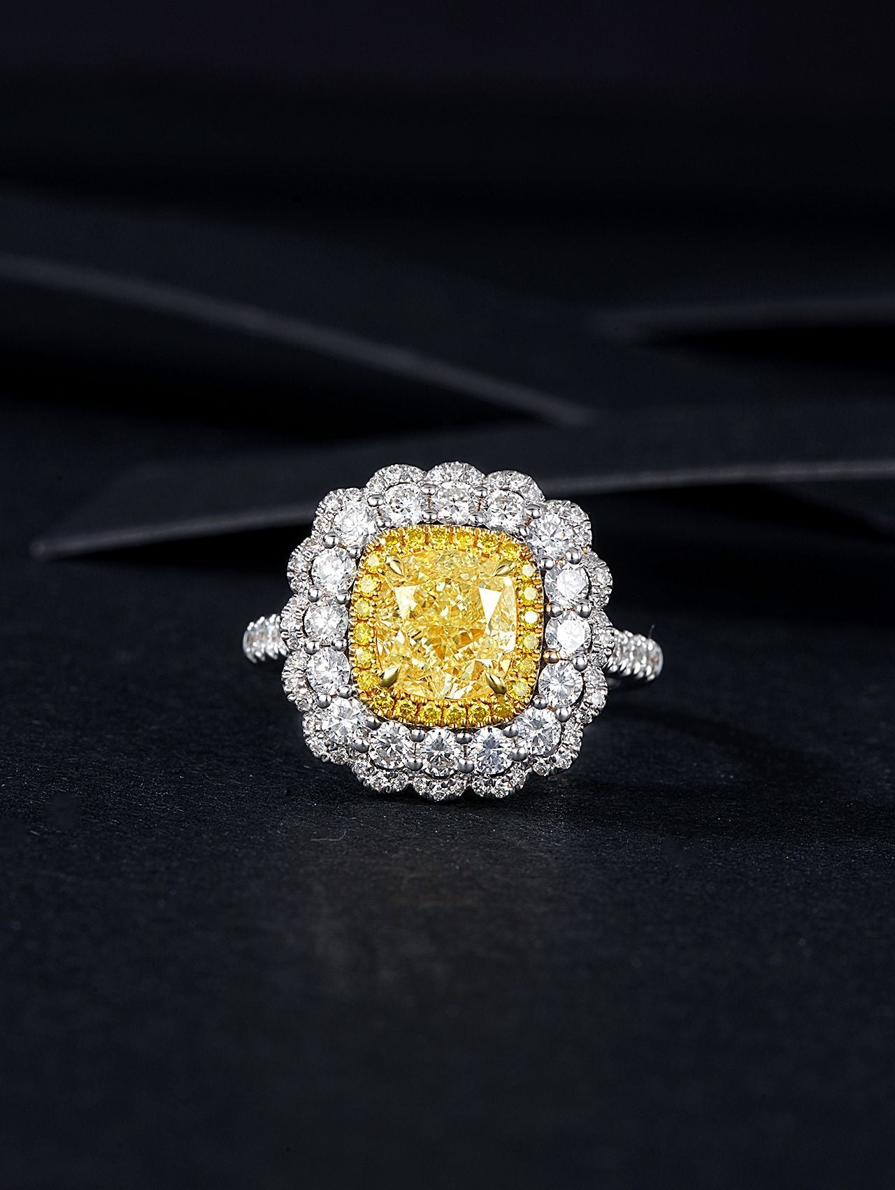 Luxury Double-Wear Diamond Ring with 2-carat Center Stone - Premium Jewelry - Yellow Diamond Ring