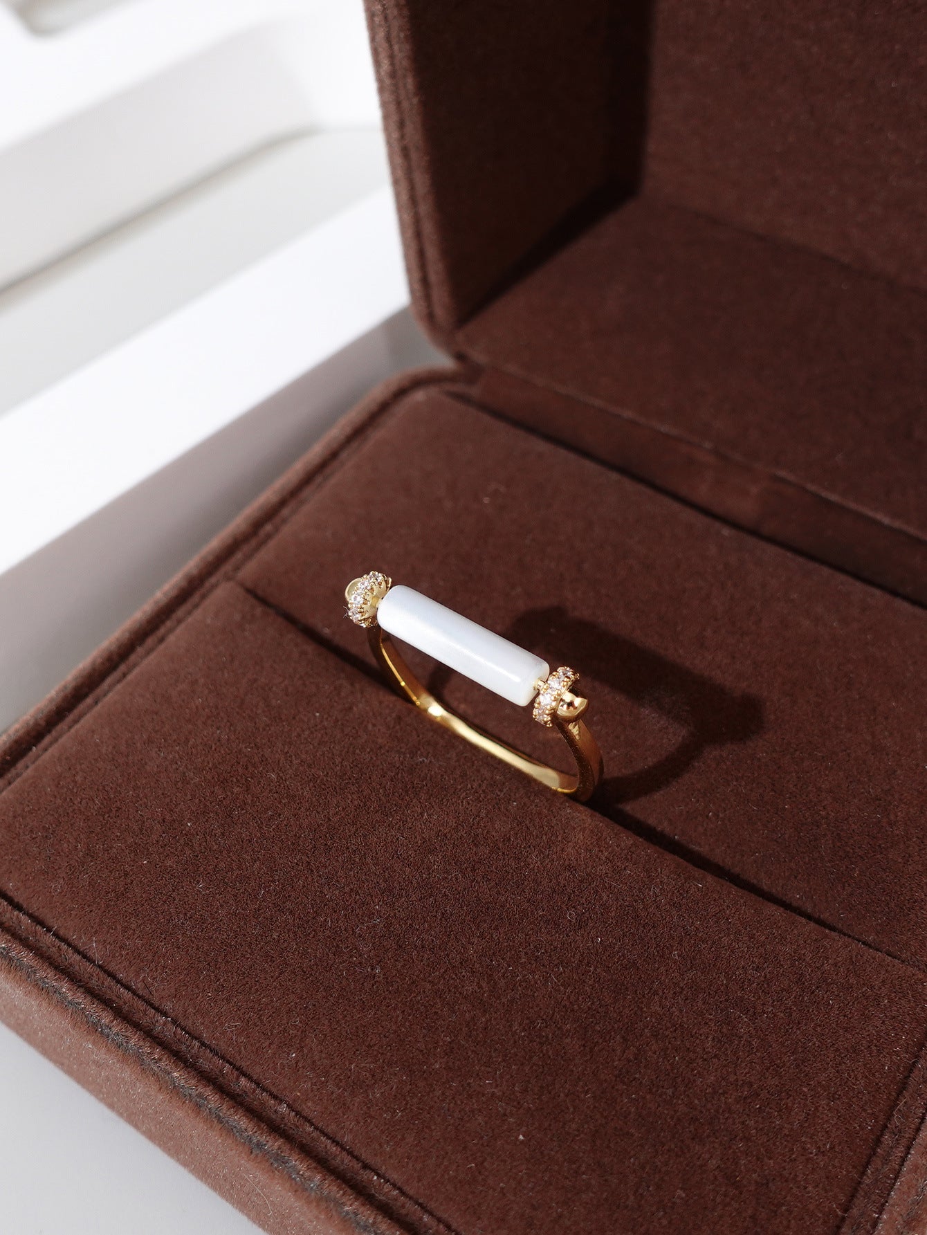 Rotatable Micro-paved Diamond Geometric Light Luxury High-end Ring