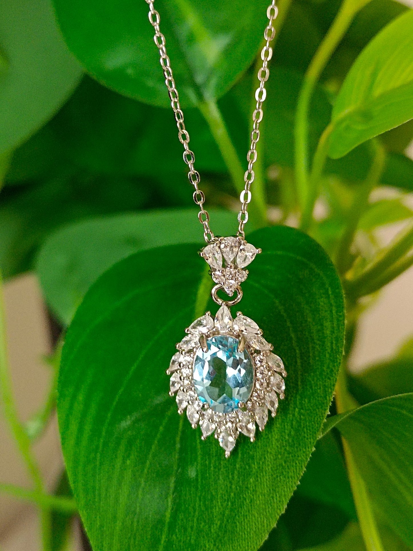 Naturlig Topaz-anheng - Elegante og subtile smykker for hverdagsbruk