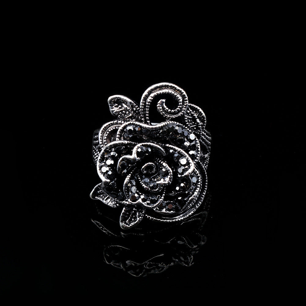 Alloy Rose Inlaid Diamond Ring