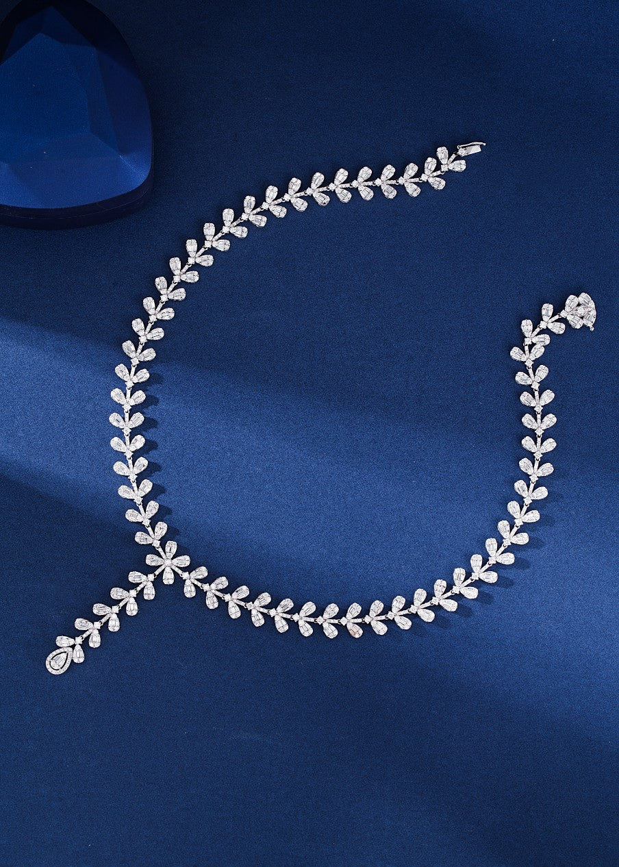 18K Diamond-Encrusted Pendant Necklace - Luxury Jewelry - White Diamond Chain