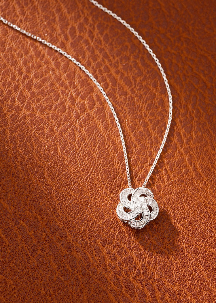 18K Diamond Five-Petal Flower Step Cut Necklace - Elegant Jewelry Piece - White Diamond Necklace