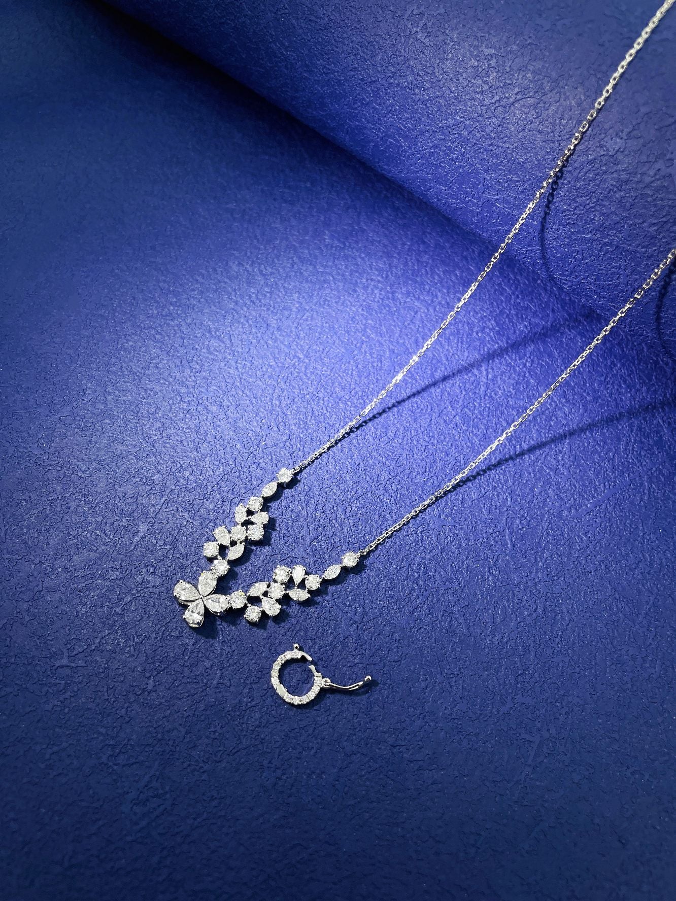 18K Diamond Four-Leaf Clover Waterdrop Pendant with Universal Clasp - Premium Jewelry - White Diamond Chain