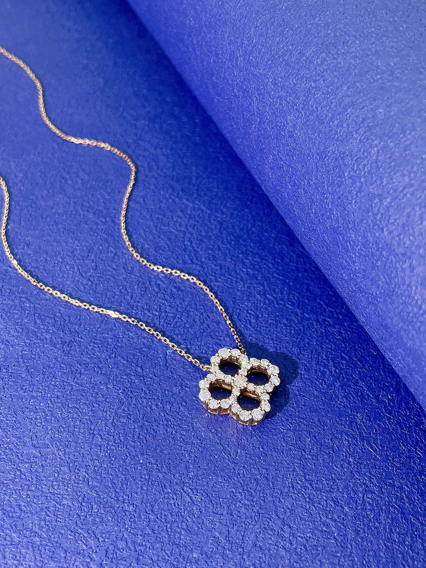 18K Diamond Hollow Four-Leaf Clover Necklace - Premium Jewelry - White Diamond Necklace