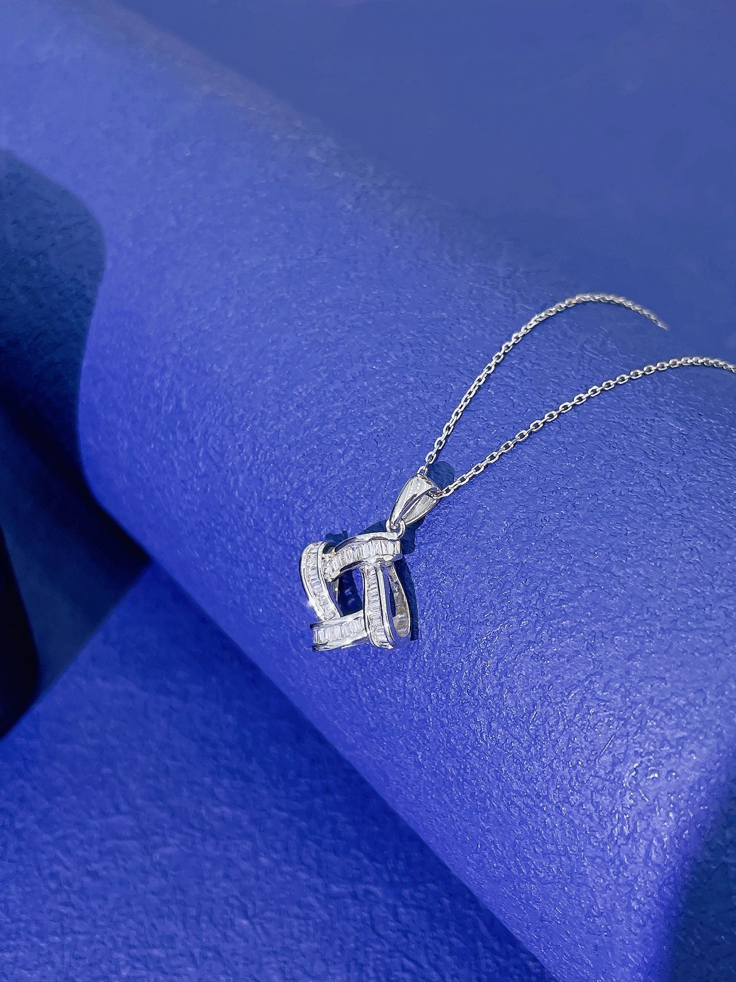 18K Diamond Irregular Quadrilateral Necklace - Unique Jewelry Piece - White Diamond Necklace