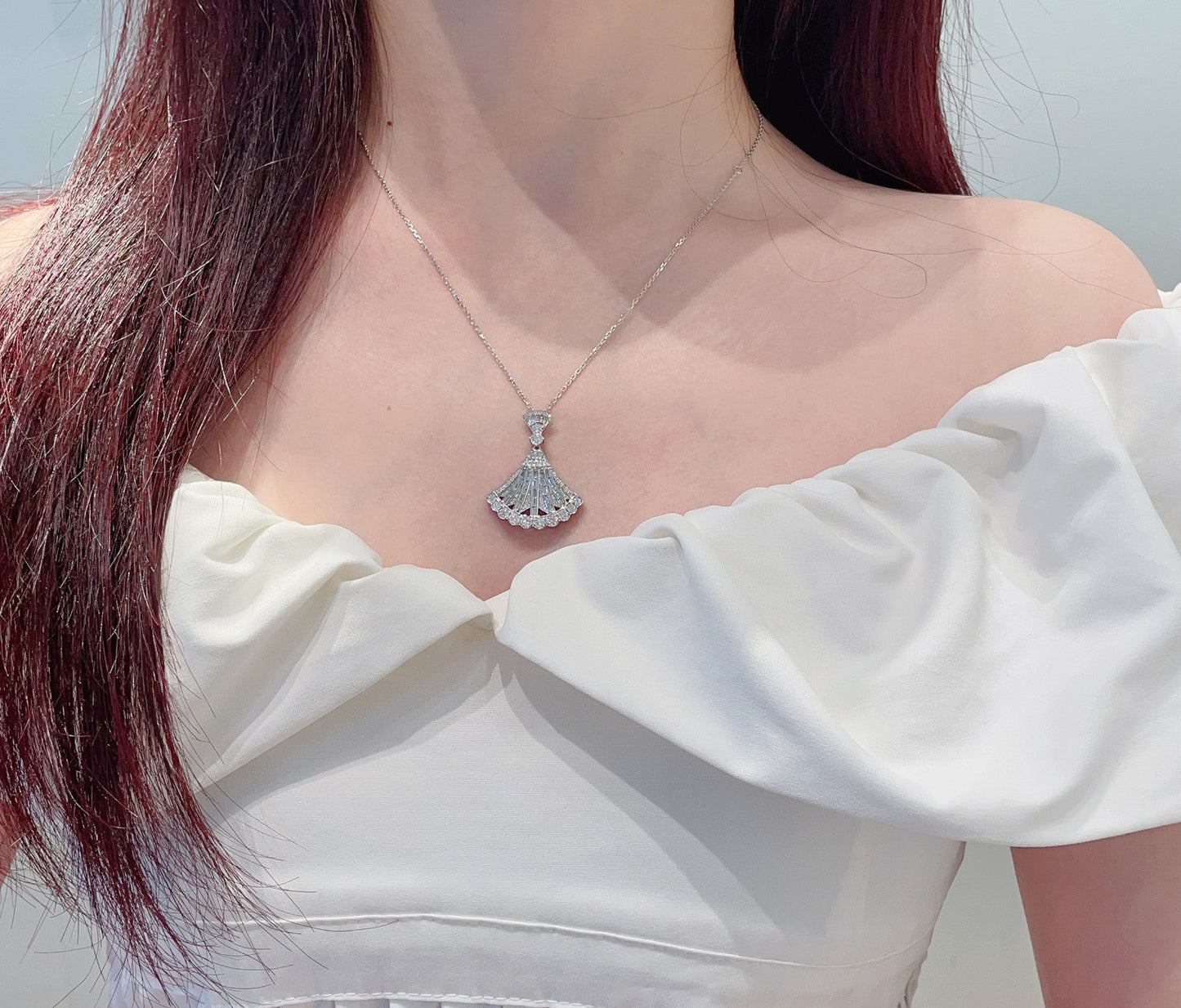 18K Diamond Large Fan Pendant Necklace - White Diamond Necklace