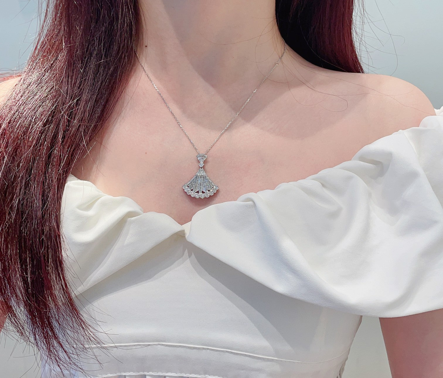 18K Diamond Large Fan Pendant Necklace - White Diamond Necklace