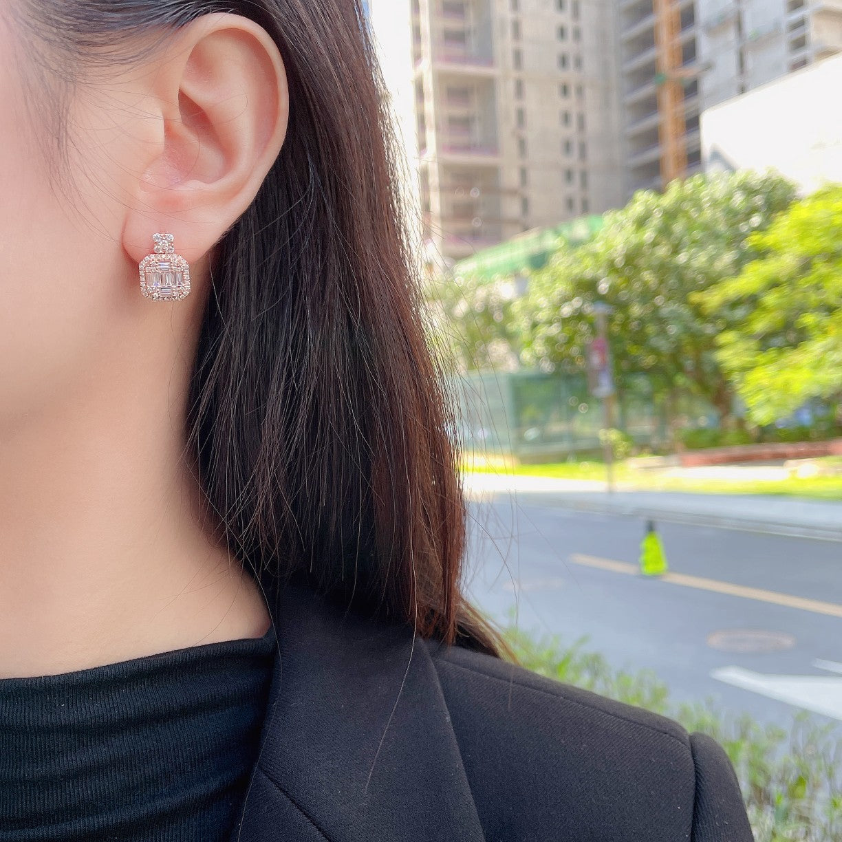 18K Diamond Square Stud Earrings – Luxurious Jewelry Piece - Jeweler.Jewelry