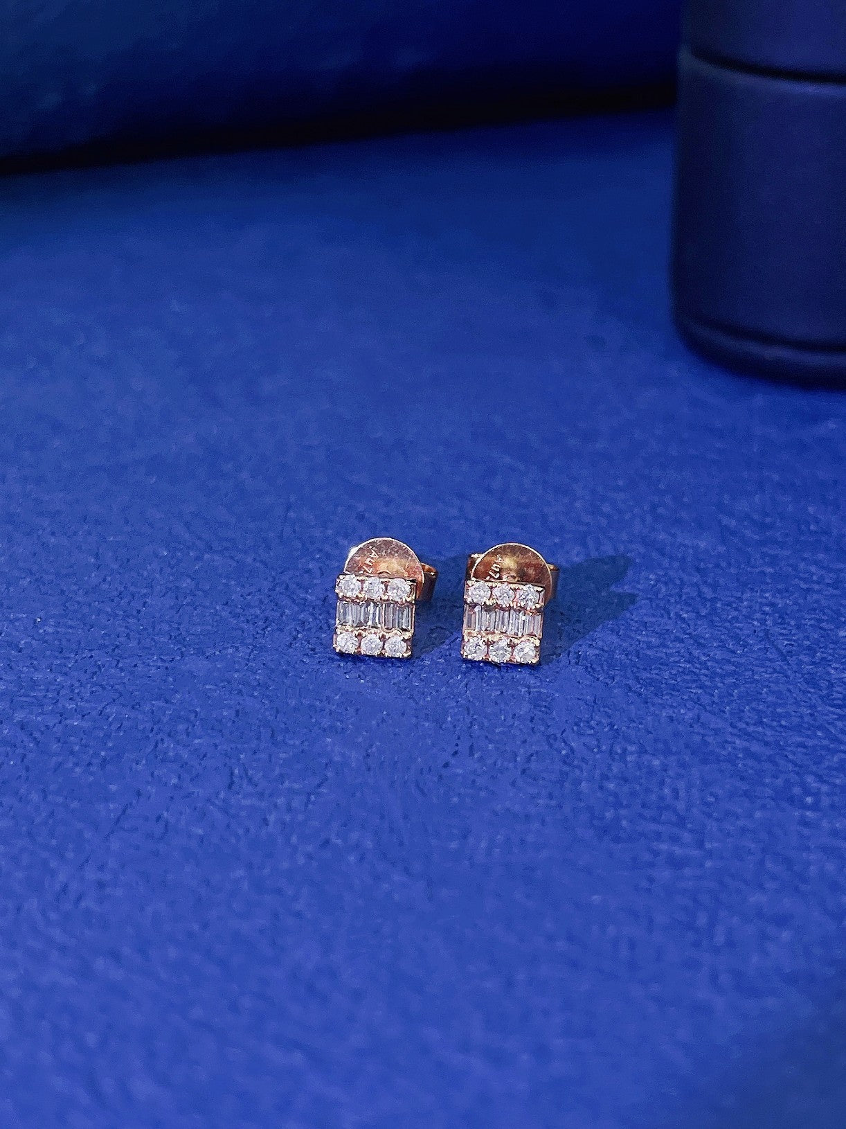 18K Diamond Square Stud Earrings - Jeweler.Jewelry