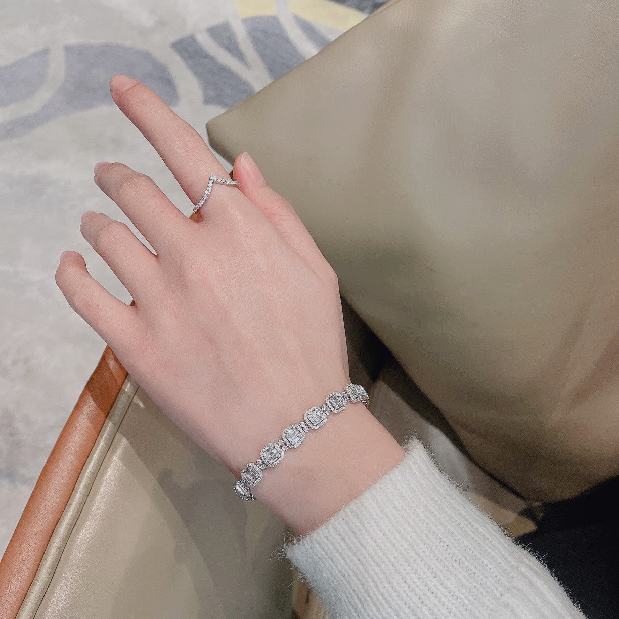 18K Diamond Square Sugar Full Diamond Bracelet - Luxurious Jewelry Piece - White Diamond Bracelet