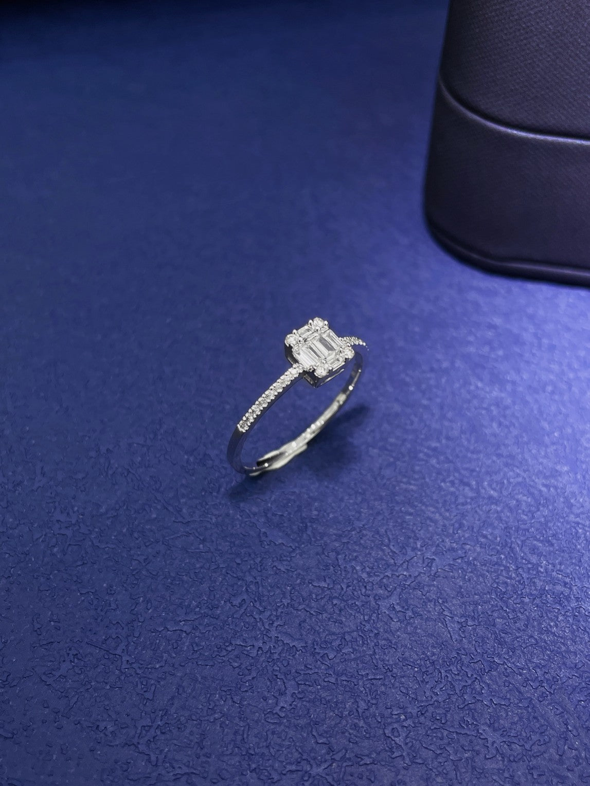 18K Diamond Square Sugar Ring - Elegant Jewelry Piece - White Diamond Ring