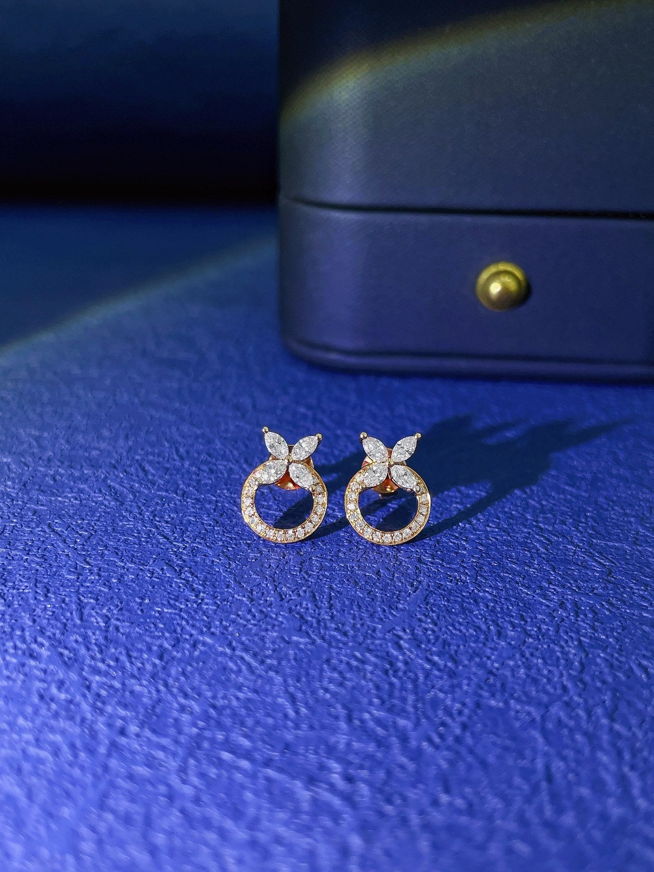 18K Diamond Stud Earrings - ED054 - Jeweler.Jewelry
