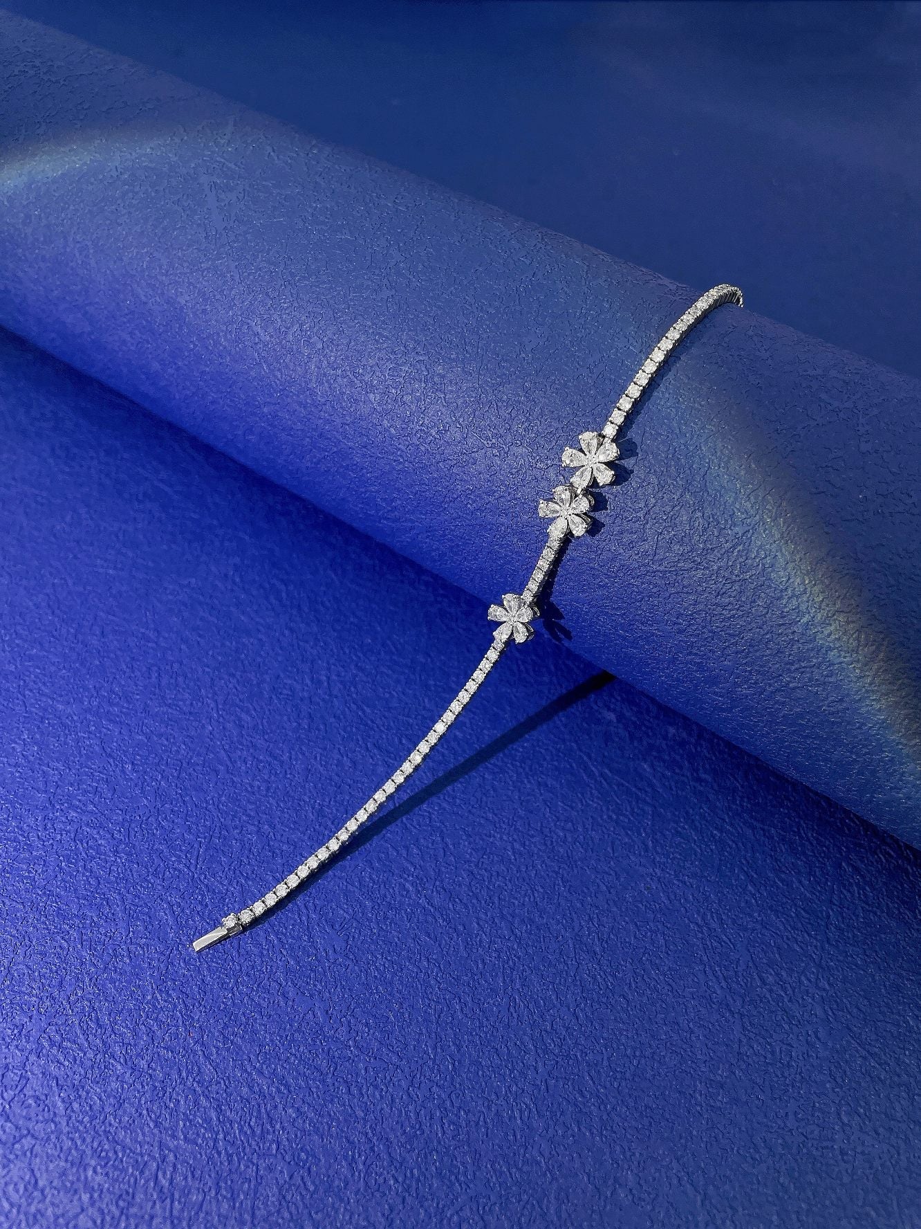 18K Diamond Water Drop Three-Flower Bracelet - Luxury Jewelry - White Diamond Bracelet