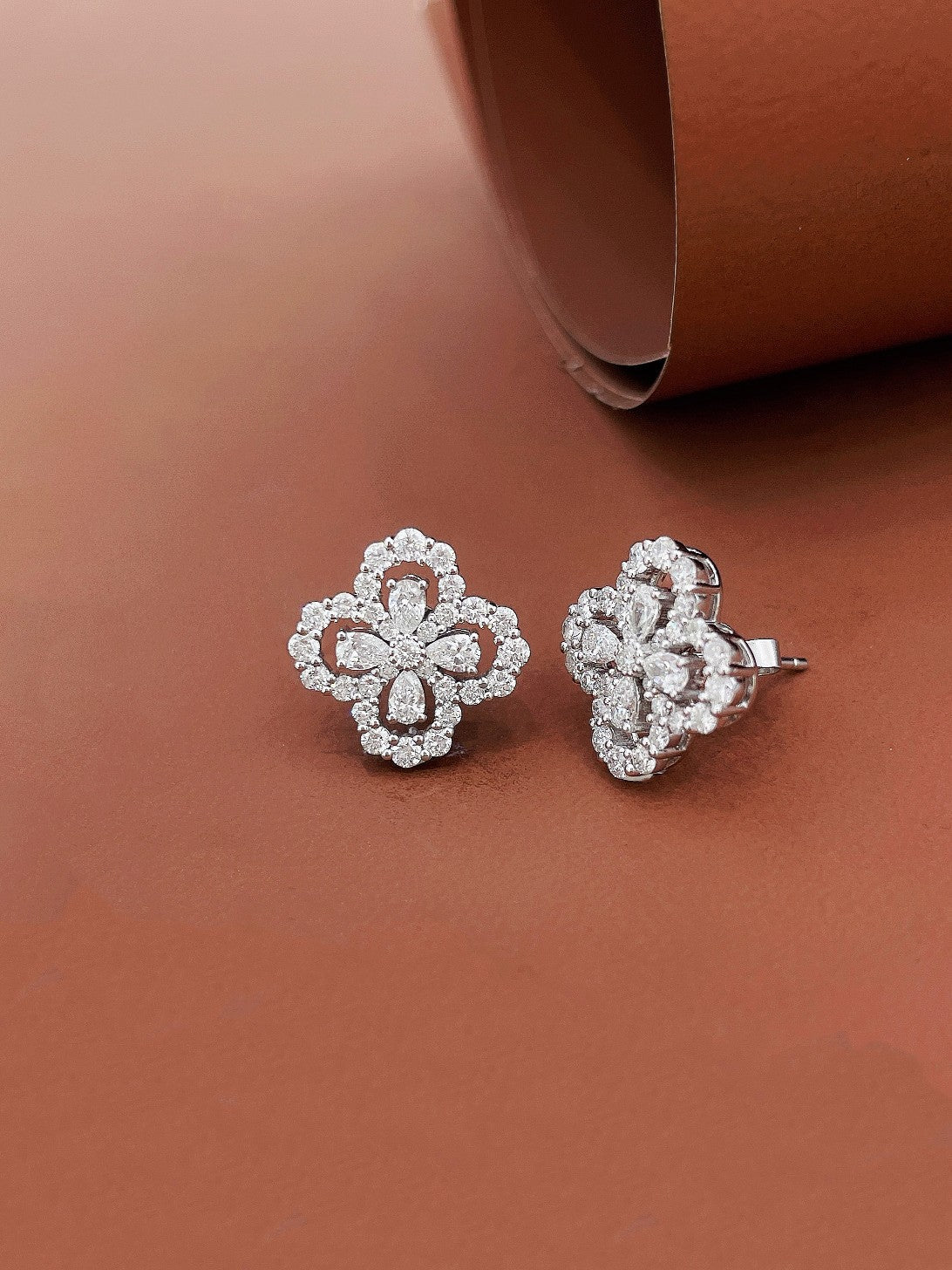 18K Diamond Waterdrop Four-Leaf Clover Hollow Earrings Jewelry - Jeweler.Jewelry