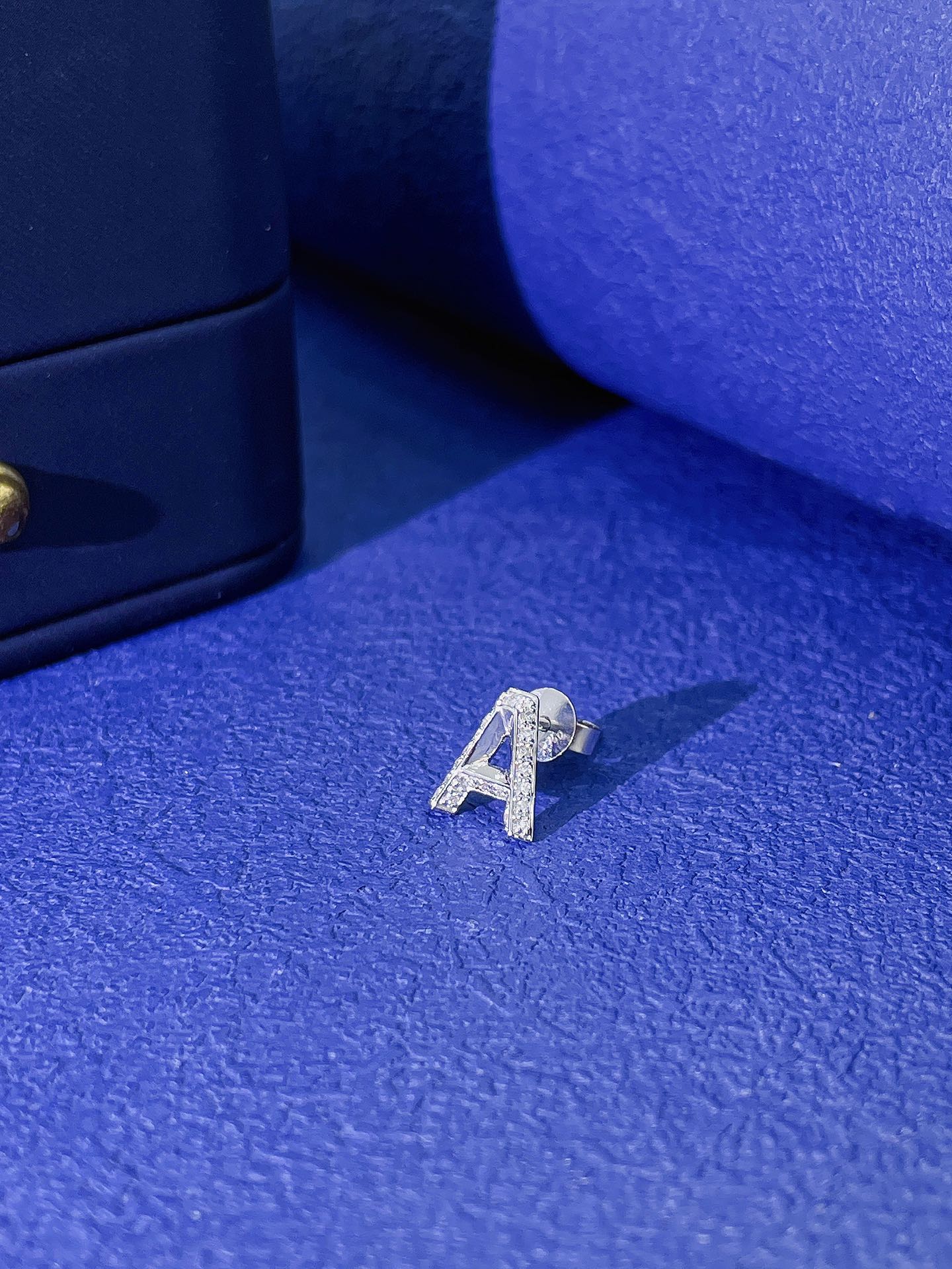 18K Gold Diamond A-shaped Small Earrings - Luxury Jewelry - Jeweler.Jewelry