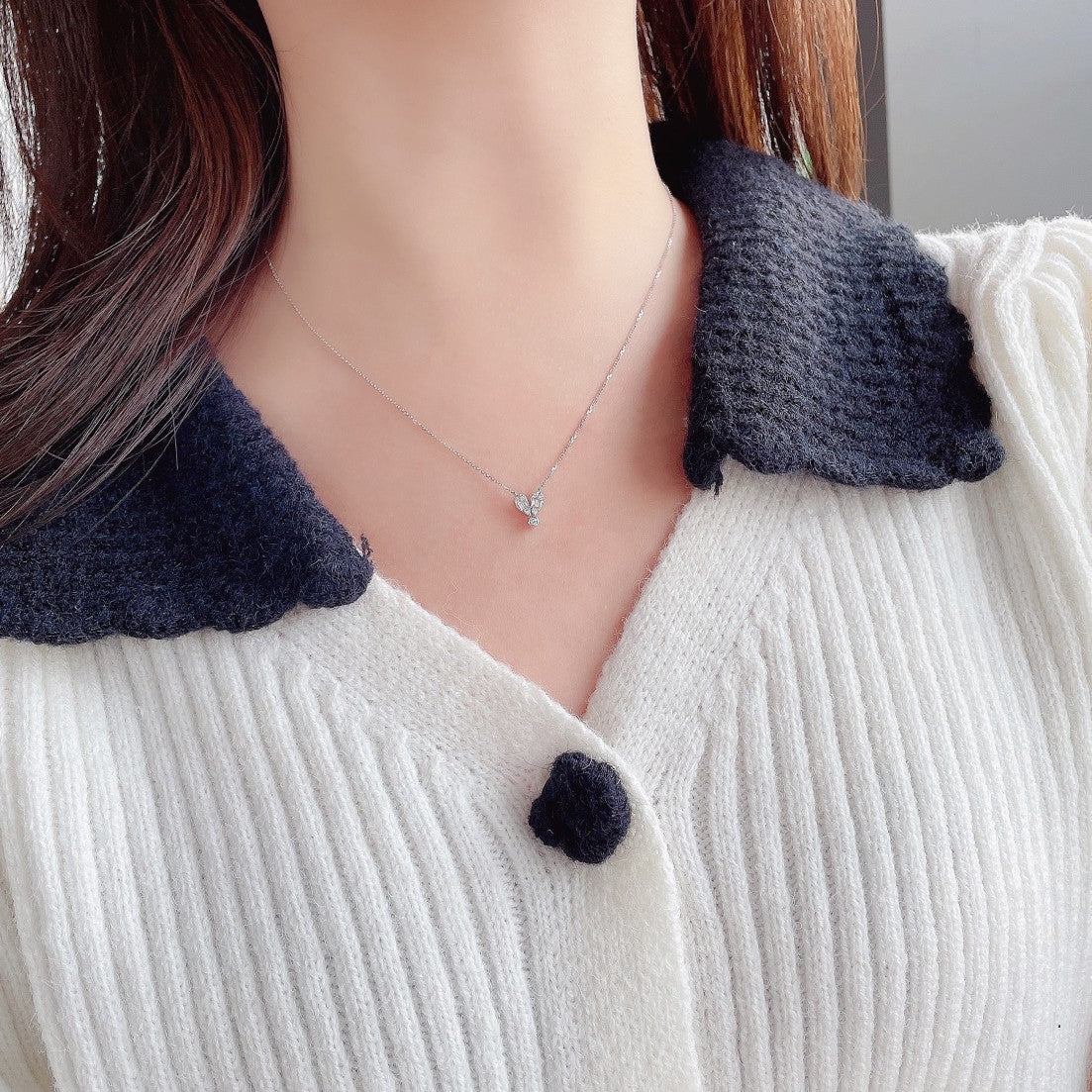 18K Heart-Shaped Two-Way Pendant Jewelry - White Diamond Necklace