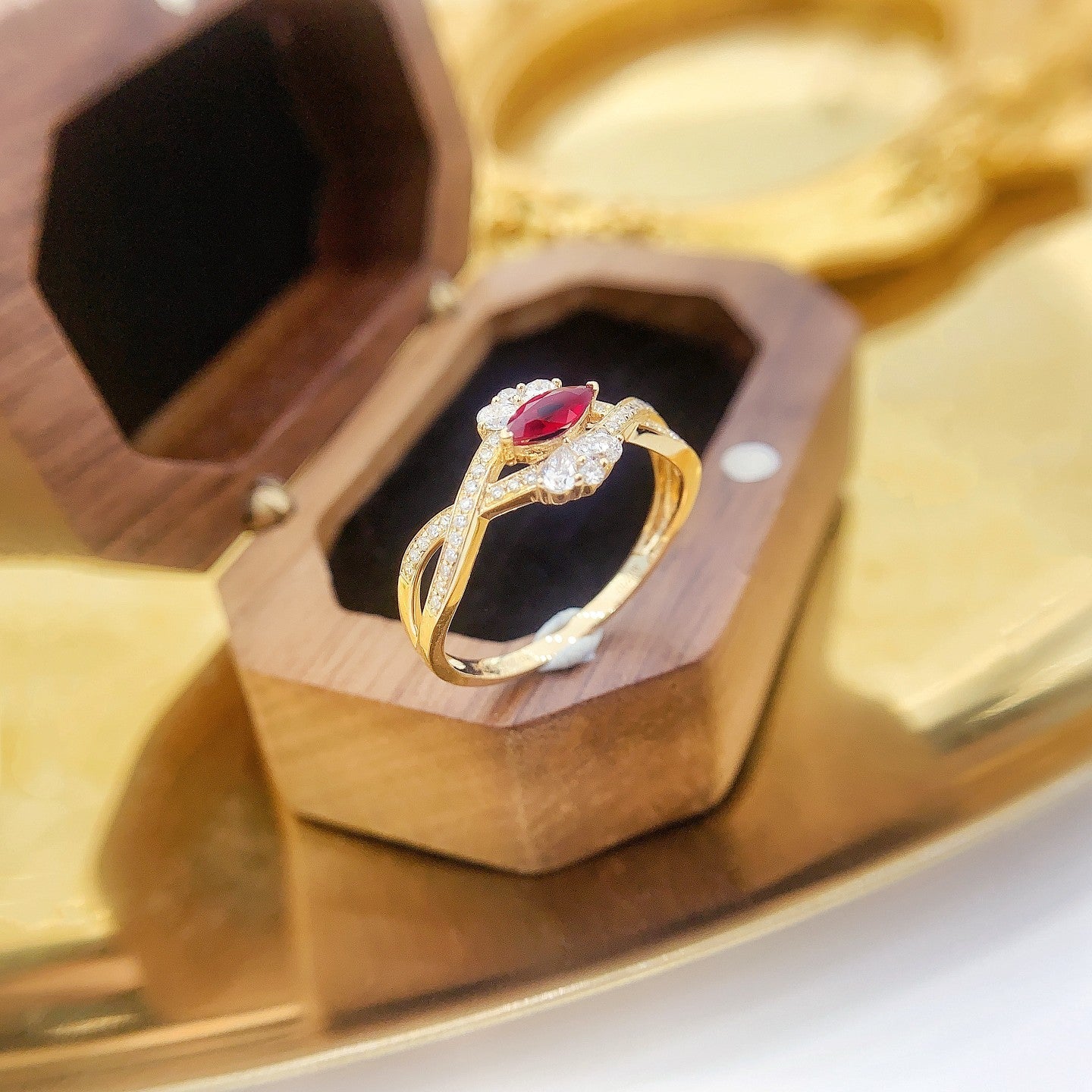 18K Red Gold Horse Eye Cross Arm Ring | Premium Jewelry - Red Treasure Ring