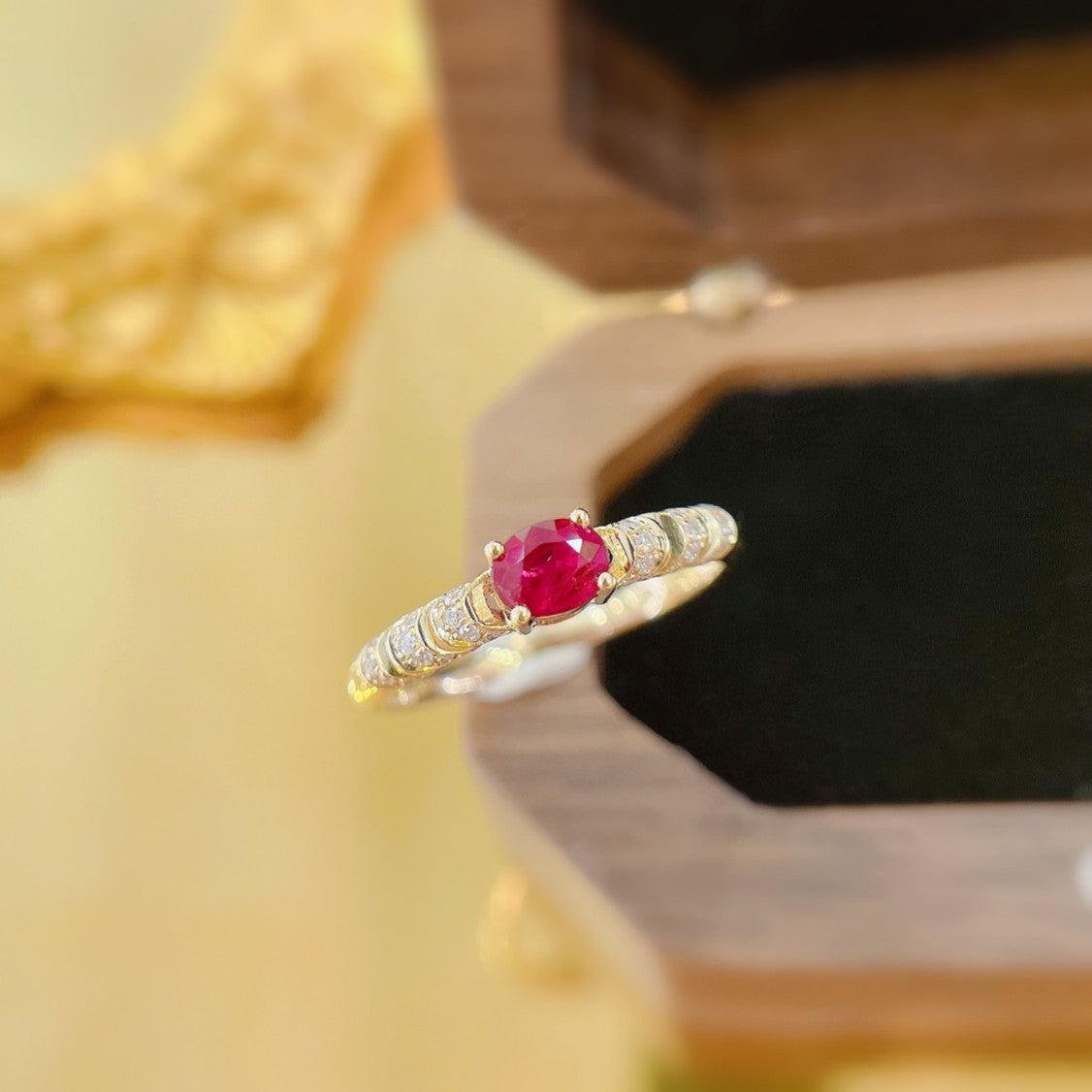 18K Rose Gold Elliptical Exquisite Hollowed-Out Ring with Gemstones - JZ022-C - Red Treasure Ring