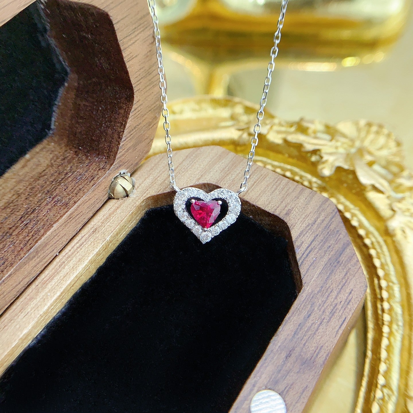 18K Rose Gold Heart-shaped Hollow Outlay Necklace with Stones - Red Treasure Necklace