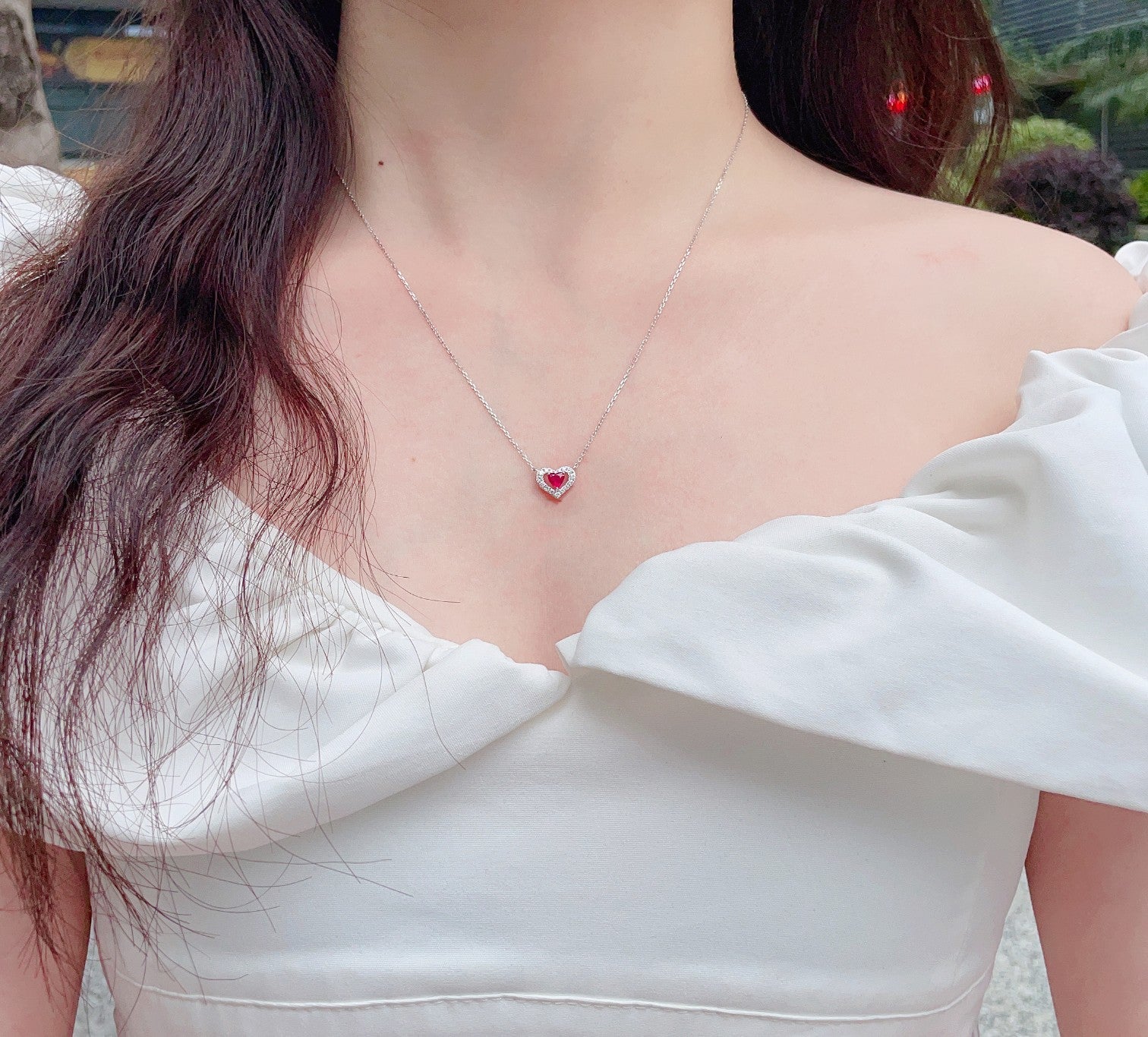 18K Rose Gold Heart-shaped Hollow Outlay Necklace with Stones - Red Treasure Necklace