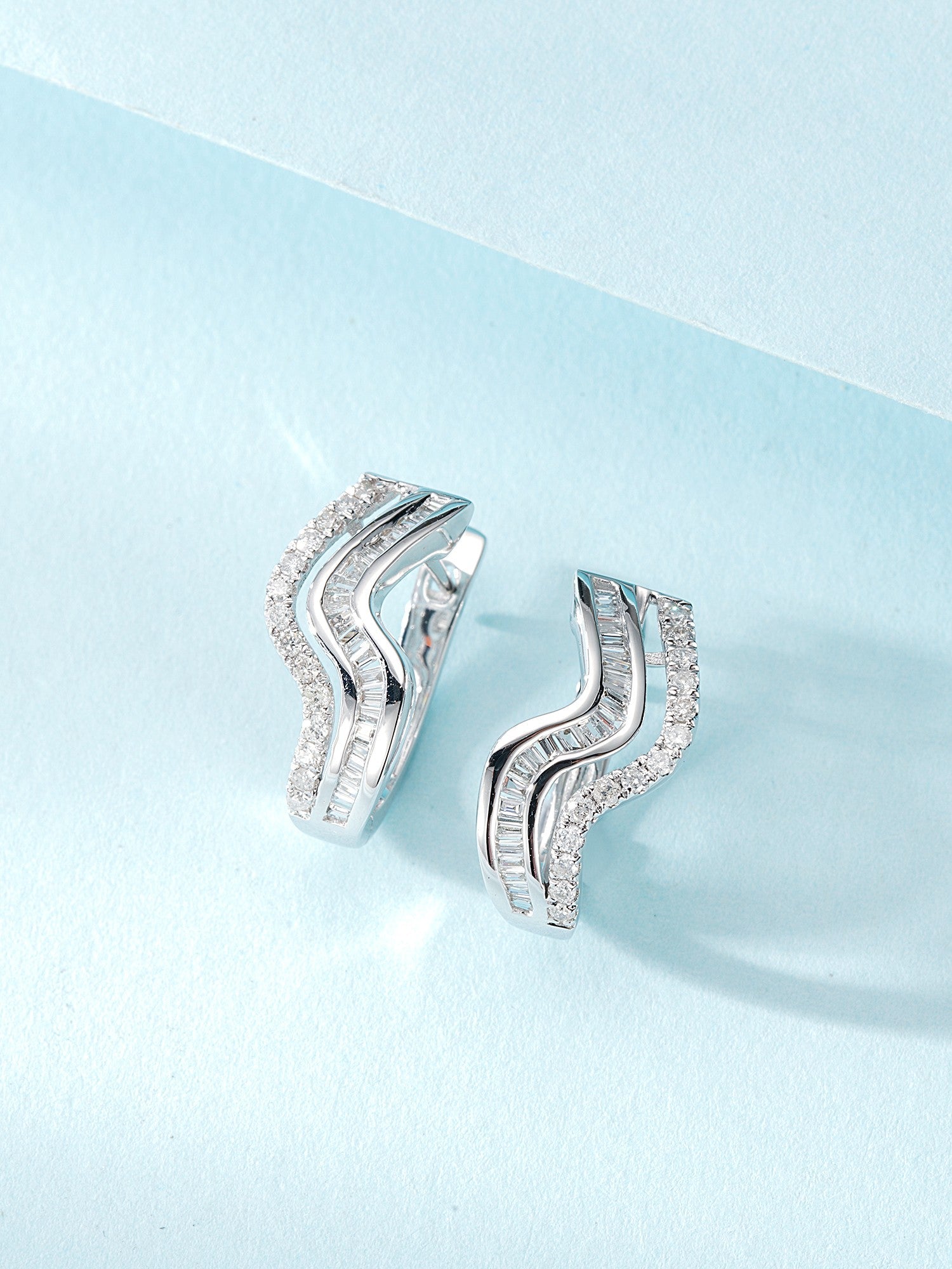 18K💎弯形耳钉 Jeweler.Jewelry