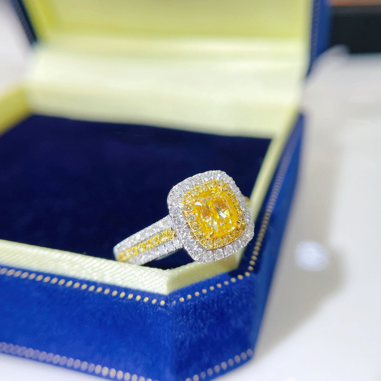 18K Yellow Gold Diamond Cushion-Cut Bi-Color Ring with AGL Certificate - Yellow Diamond Ring