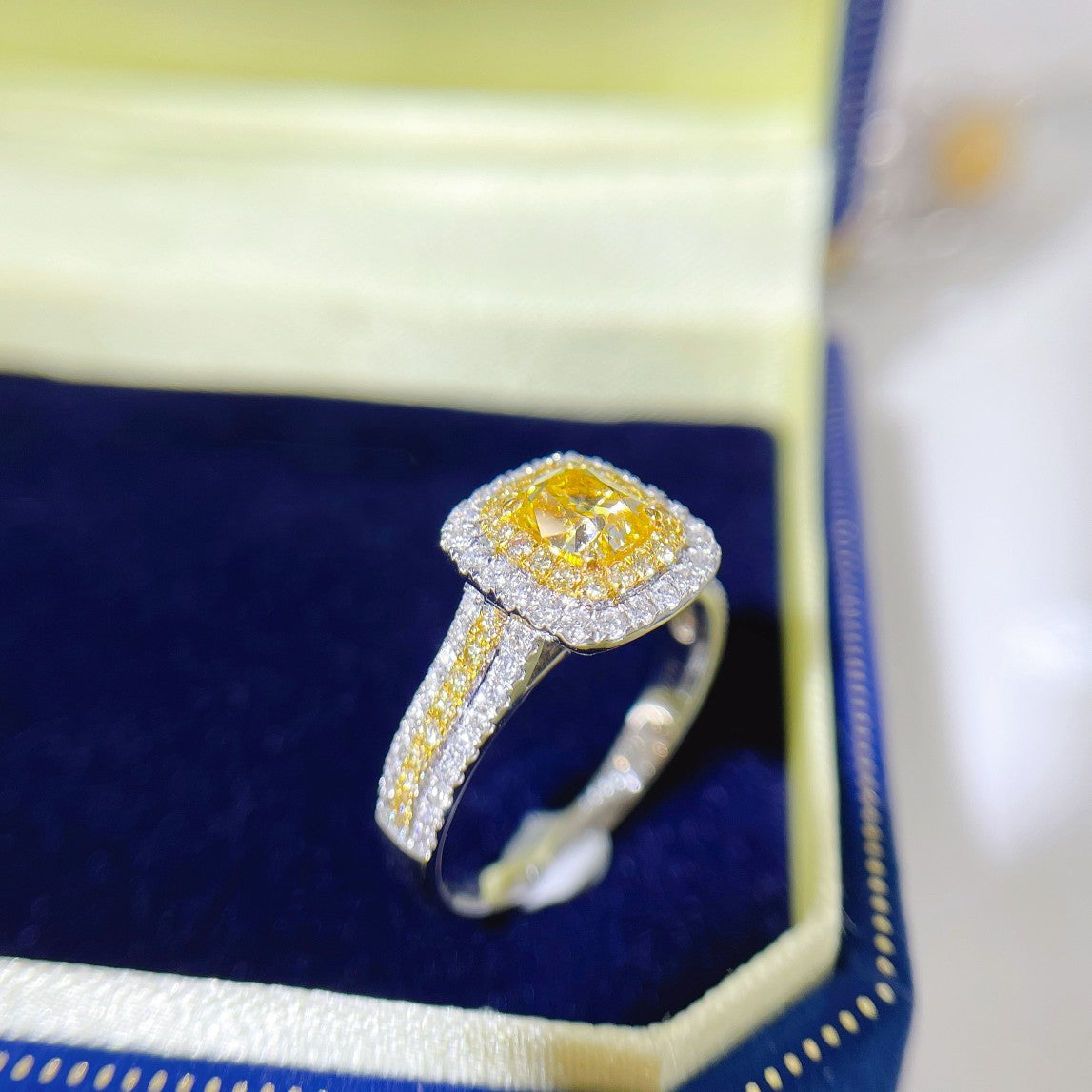18K Yellow Gold Diamond Cushion-Cut Bi-Color Ring with AGL Certificate - Yellow Diamond Ring